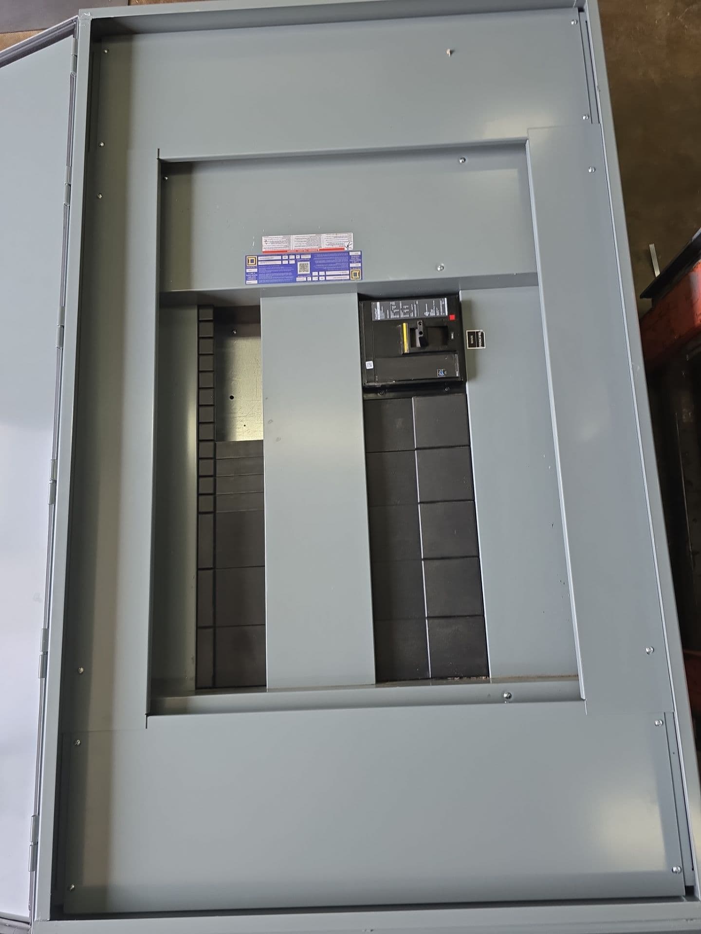 Sq D HCP I-Line Panelboard 800A 120/240V 1PH 3W 3R 800 Amp Panel MCB MGA268002 – image 1