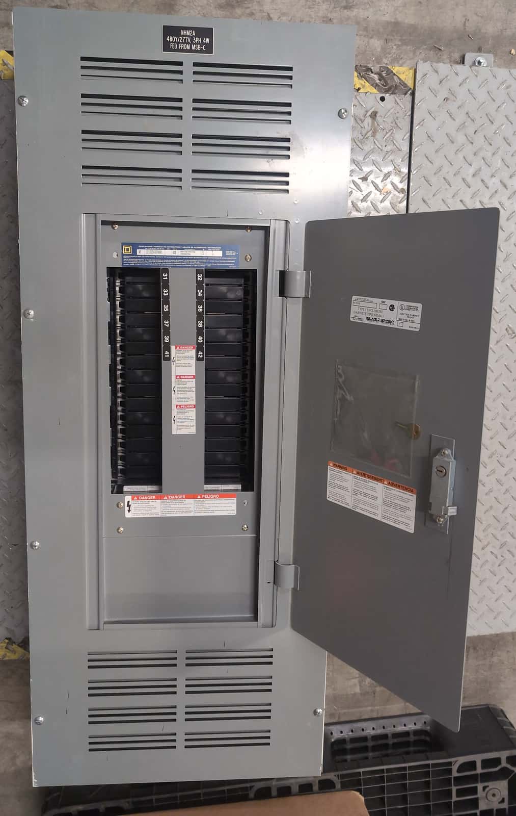 Square D NF Panelboard 400A 600V 480V 3PH 4W 30Cir MLO Panel 400 Amp Main Lug