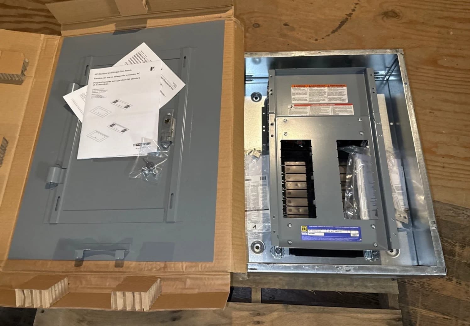 Square D NF Panelboard 100A 480/277V 3PH 4W MLO Panel 100 Amp 18 Cir MH26BE New – image 1