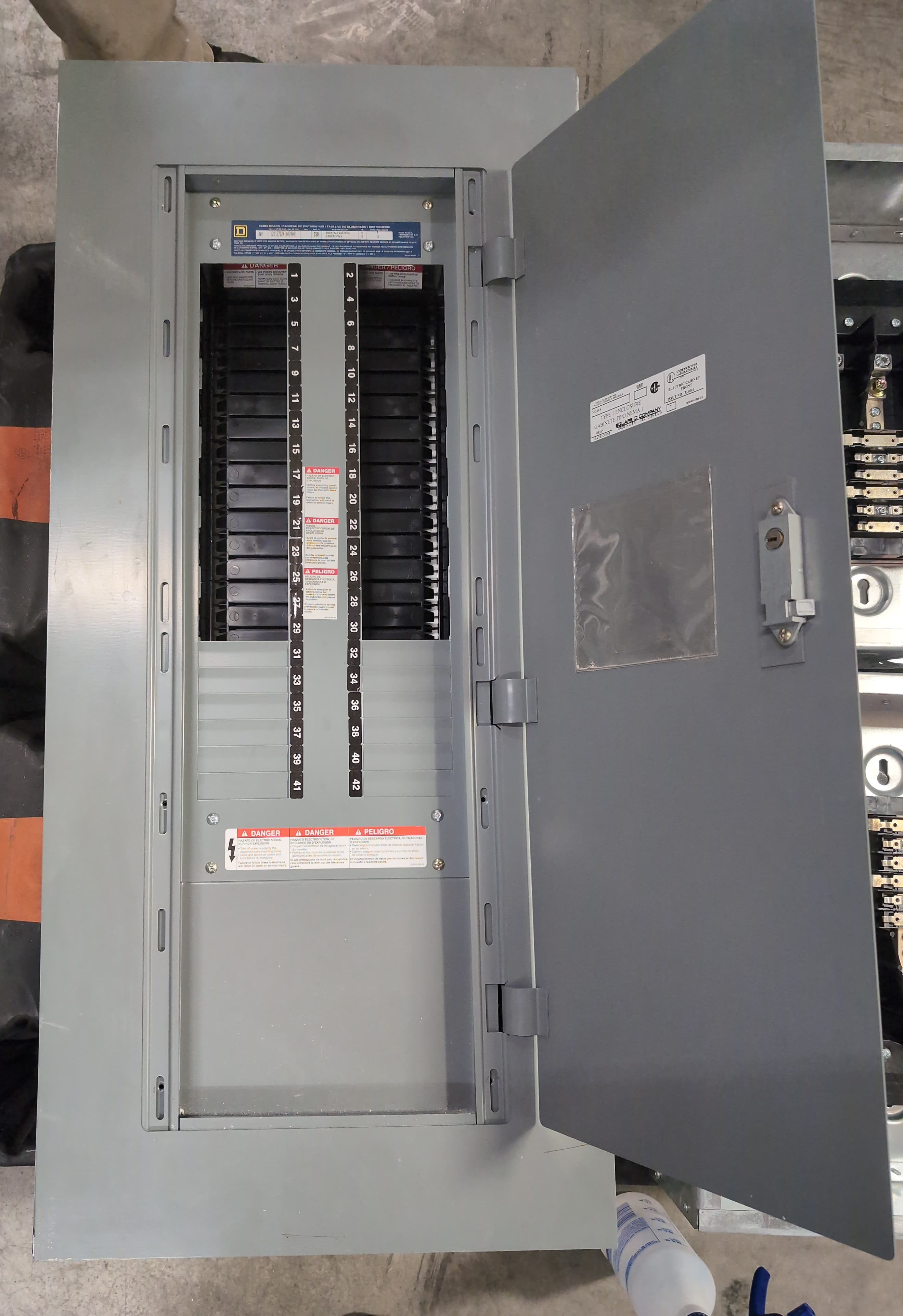 Square D NF Panelboard 250A 600V 480V 3PH 4W 42 Cir MLO Panel 250 Amp MH44BE