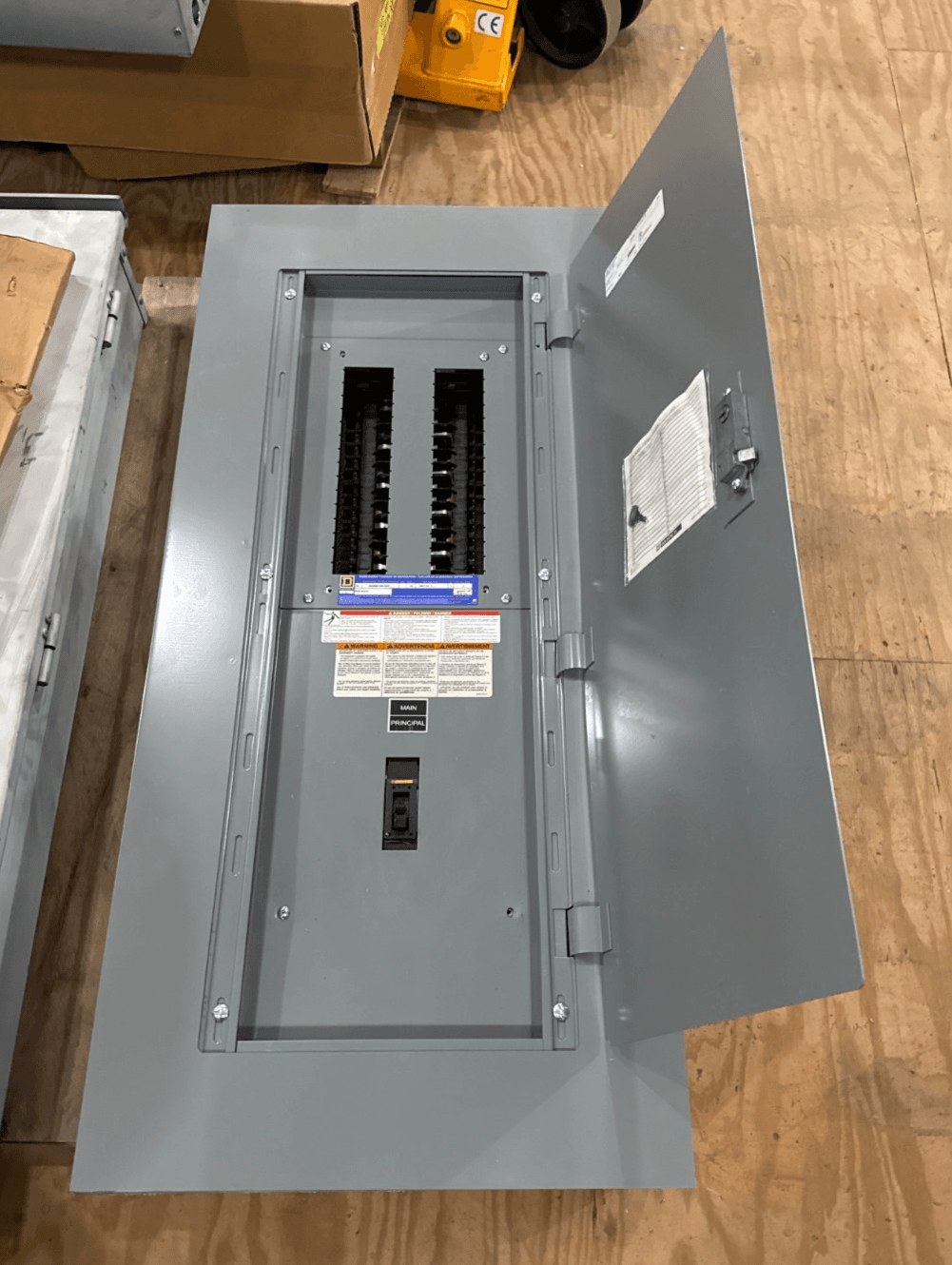 Square D NQ Panelboard 125A 208/120V 3PH 4W 30 Cir QBL32125 125 Amp MCB Panel – image 1