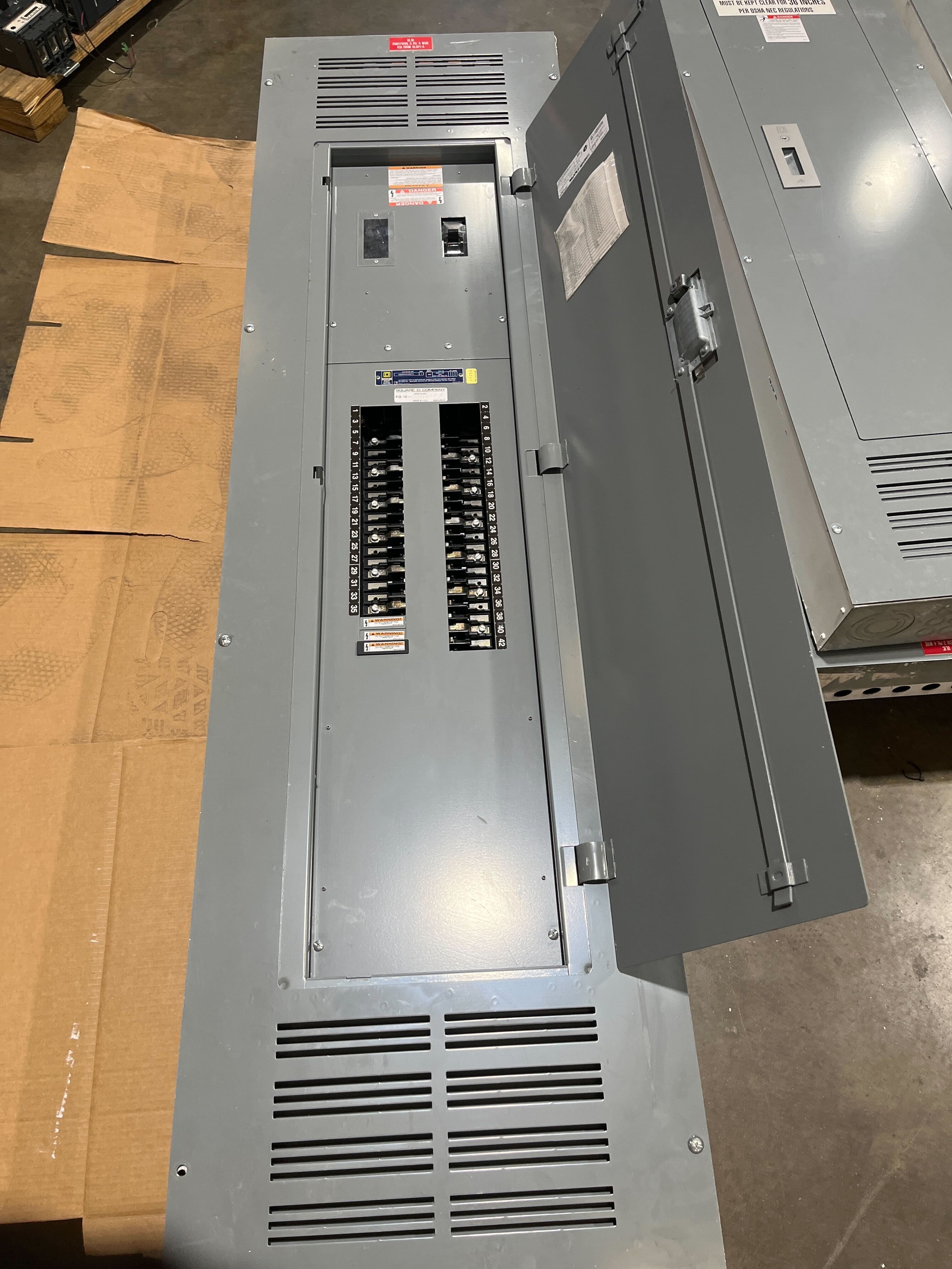 Square D NQOD442L400TFL Panelboard 400A 208/120V 4W 3PH 42 Cir MLO Panel 400 Amp – image 1