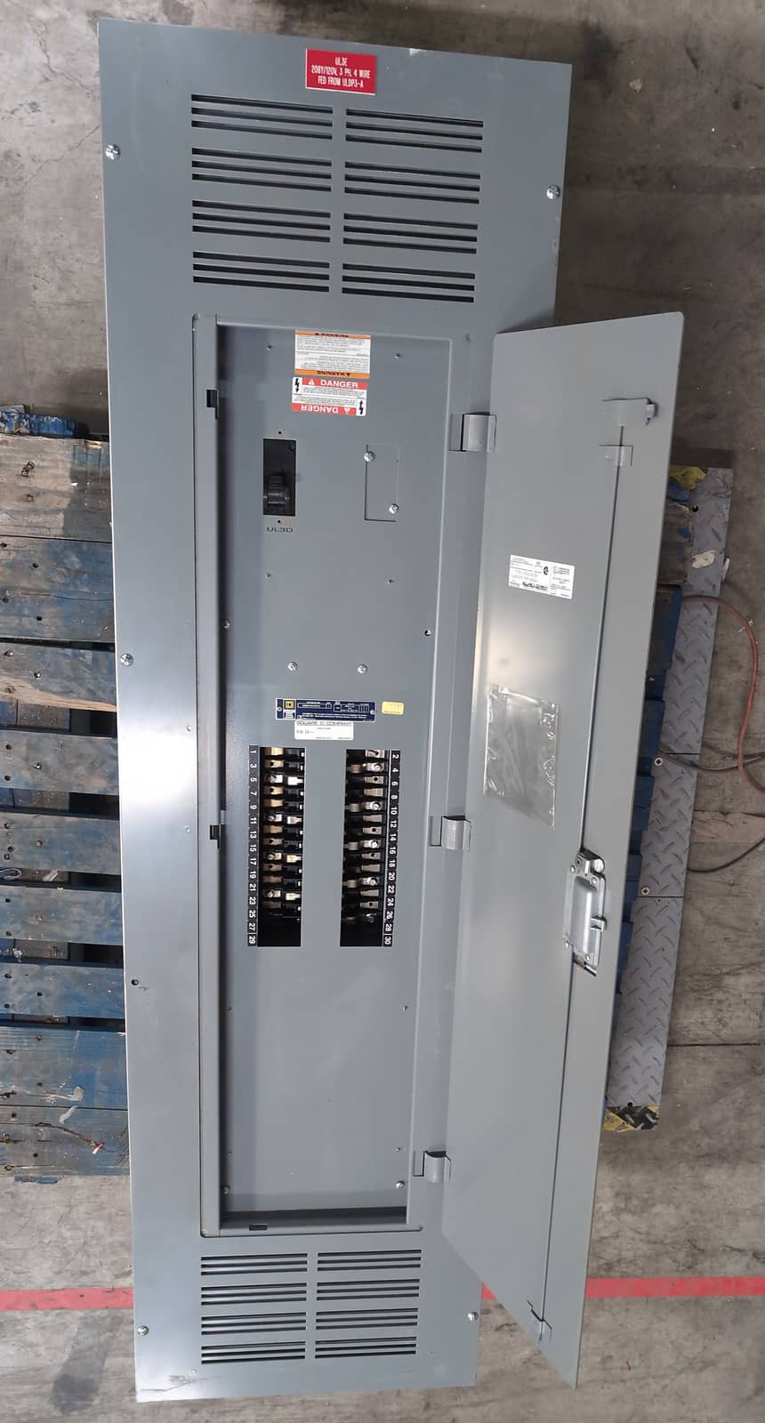 Square D NQOD430L400TFL Panel — image 1 of 12