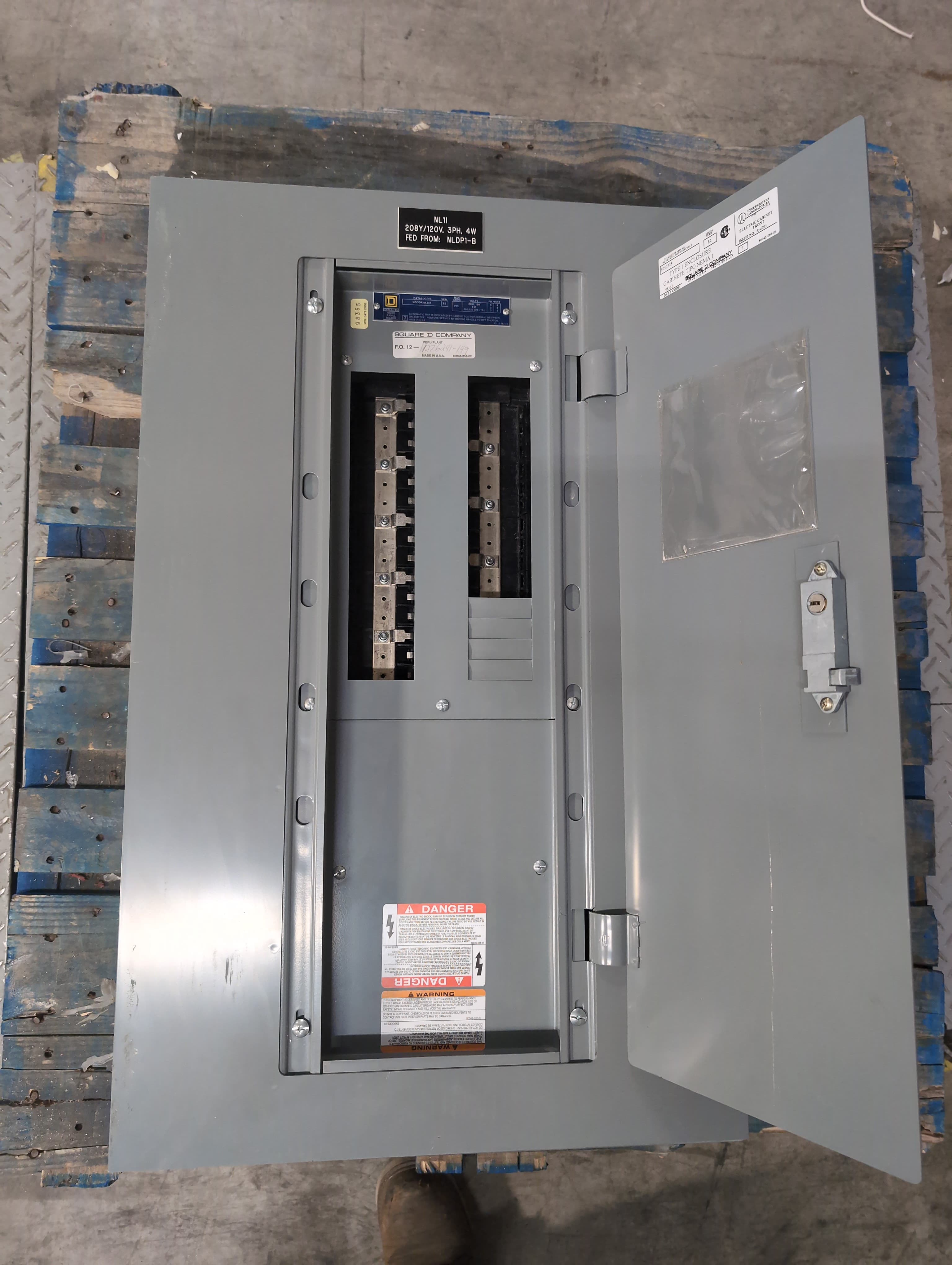 Square D NQOD430L225 Panelboard 225A 208/120V 3PH 4W MLO 30Cir Panel 225 Amp – image 1