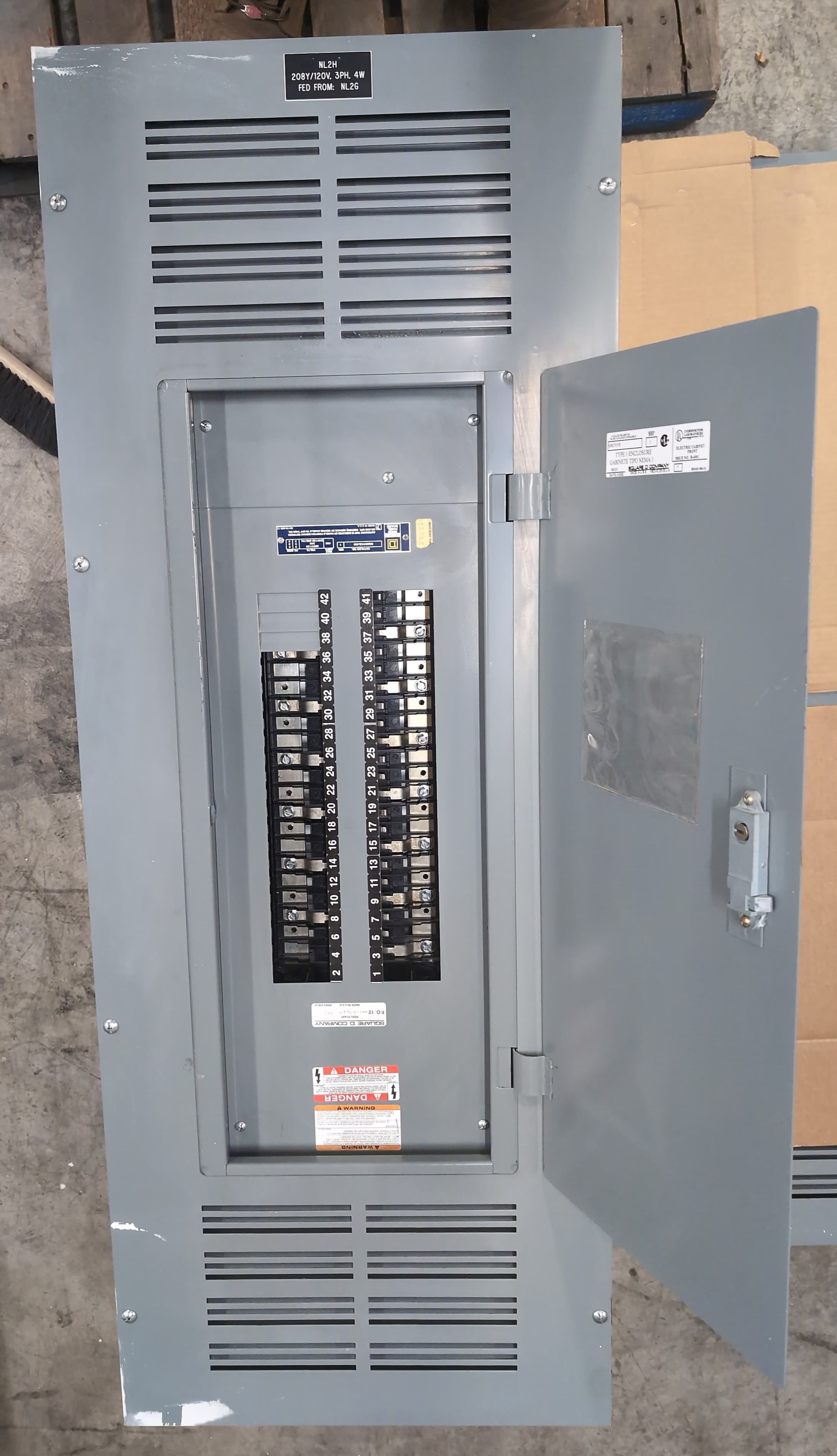 Square NQOD442L400CU Panel — image 1 of 12