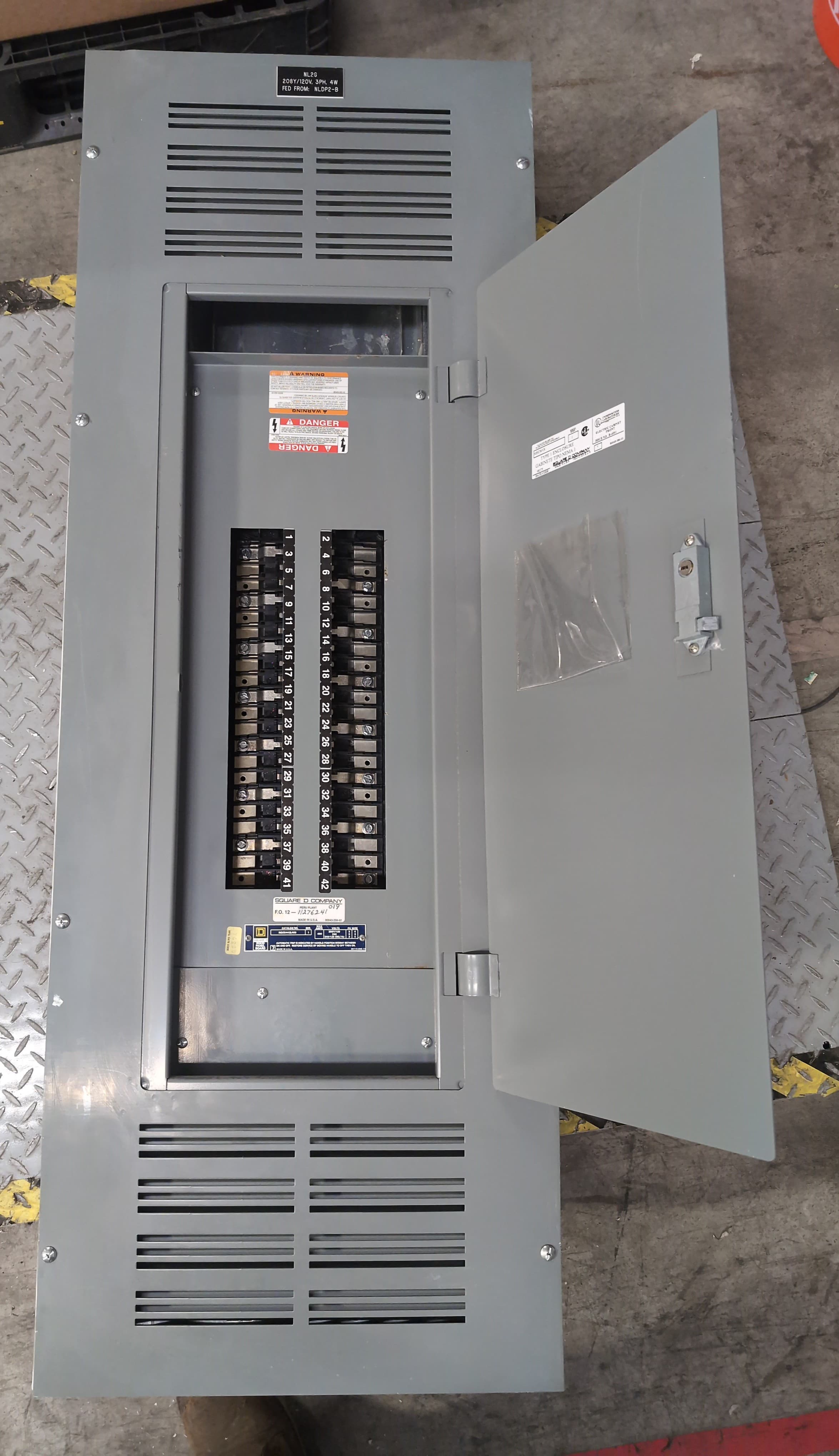 Square NQOD442L400 Panel — image 1 of 12