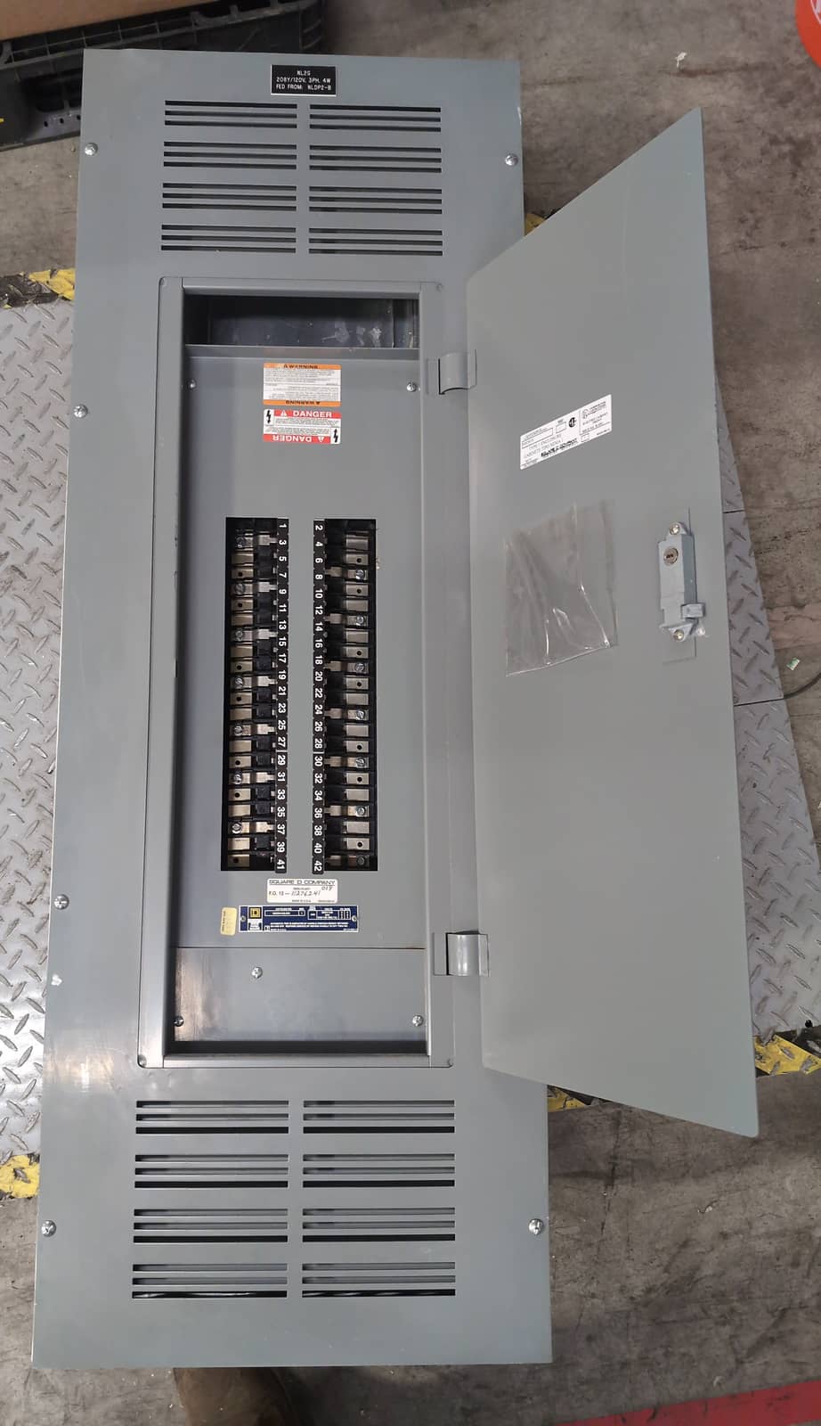 Square D NQOD442L400 Panelboard 400 Amp 208Y/120V 3PH 4W 42 Cir MLO Panel 400A