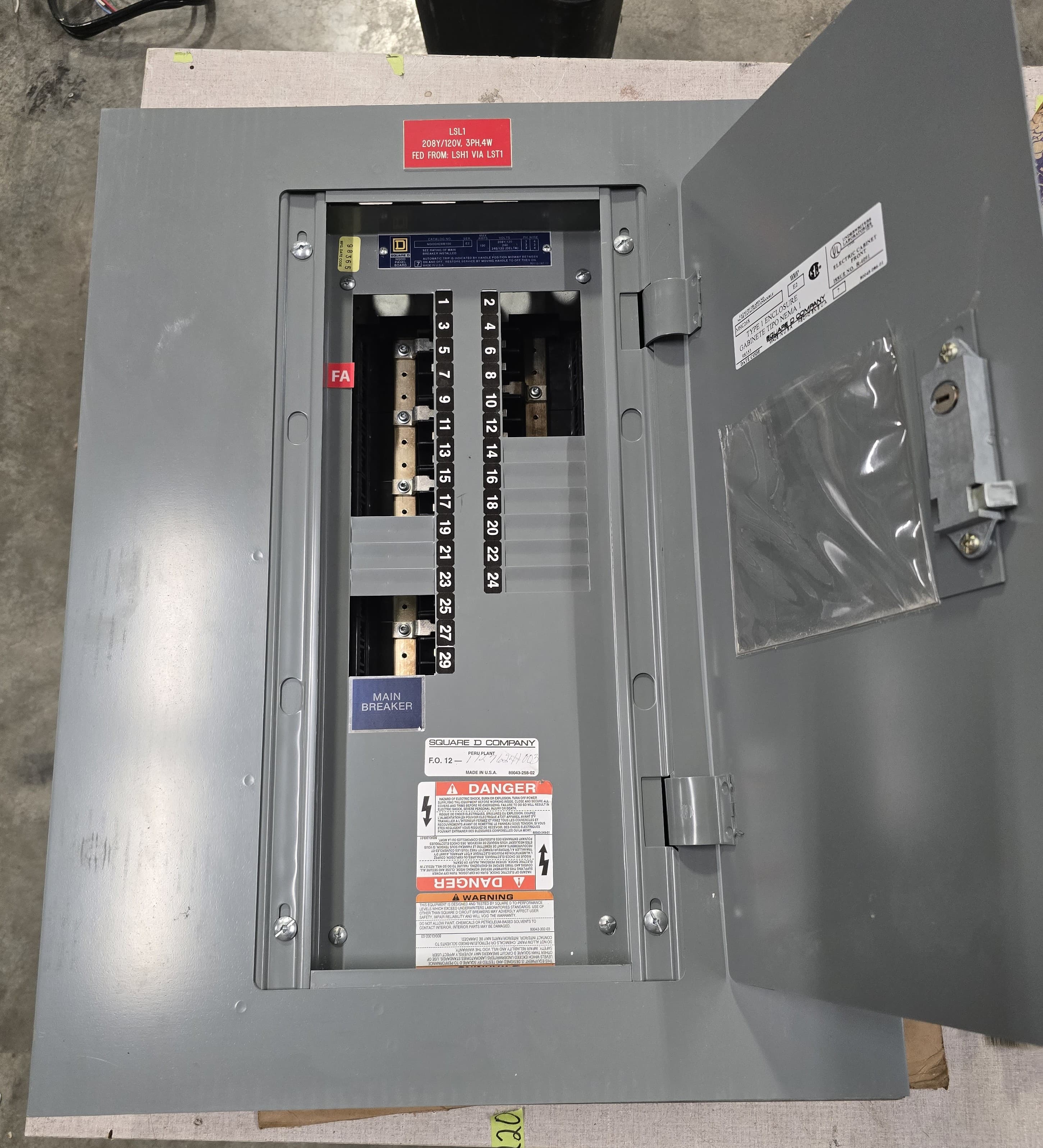 Square D NQOD424M100 Panel — image 1 of 11