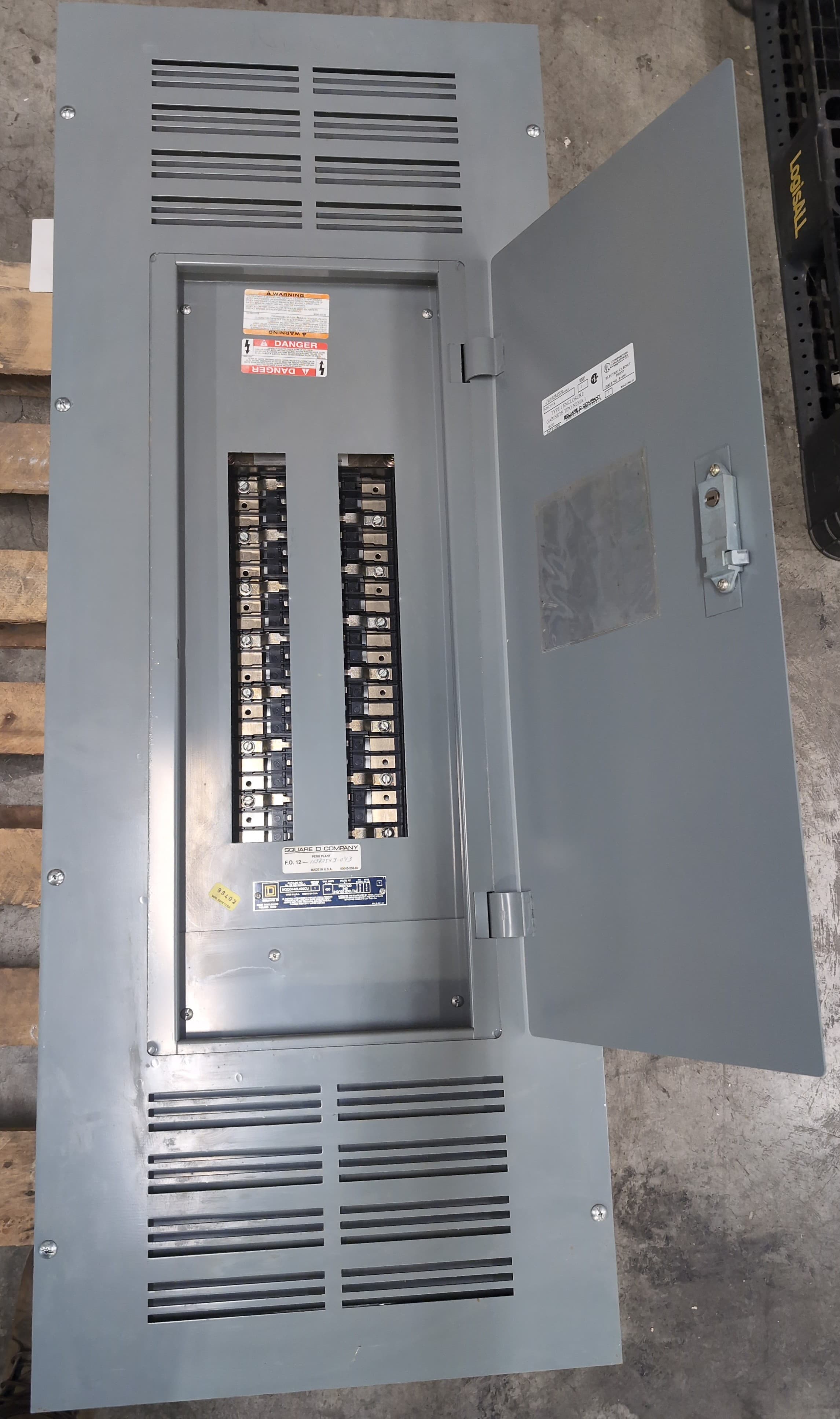 Square NQOD442L400CU Panel — image 1 of 12