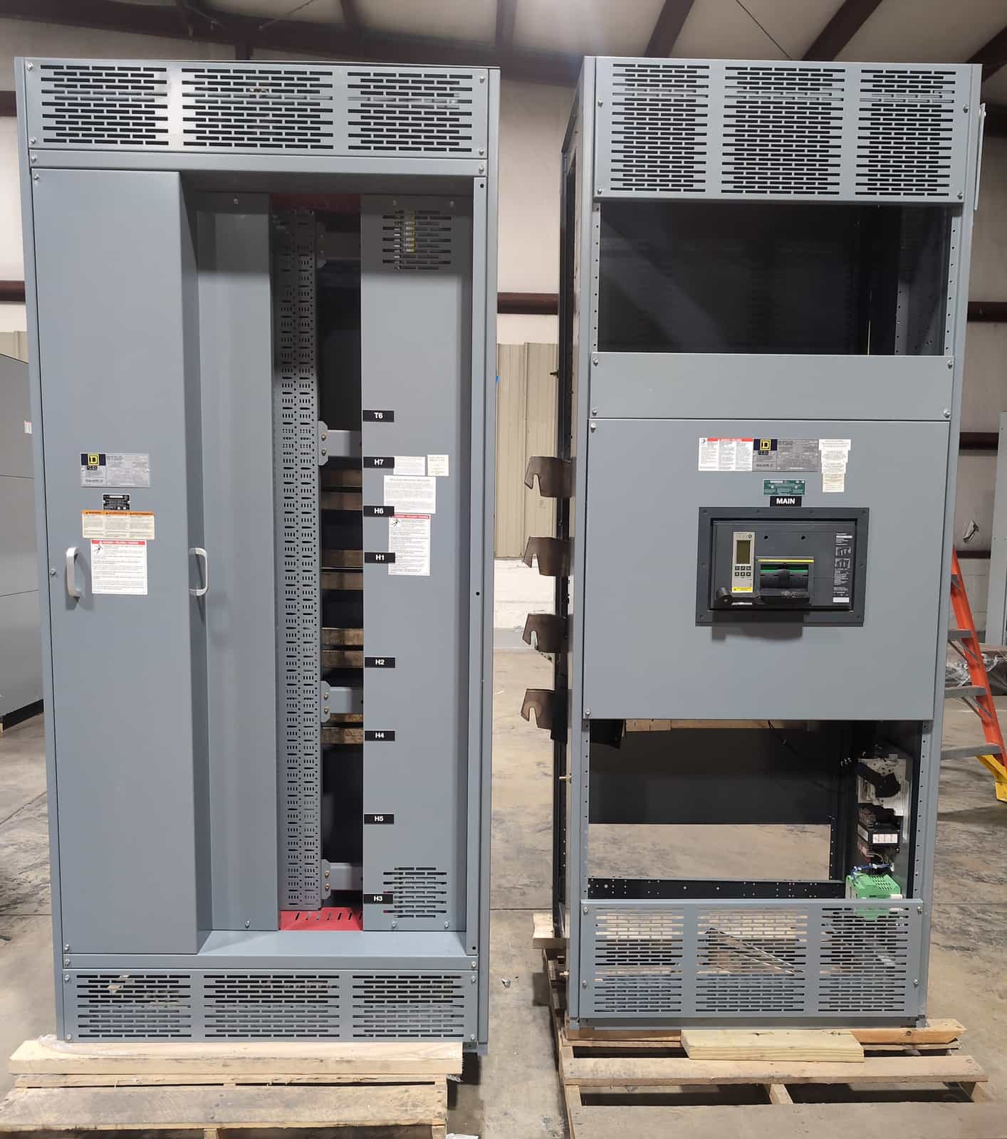 Square D QED Switchboard — image 1 of 12