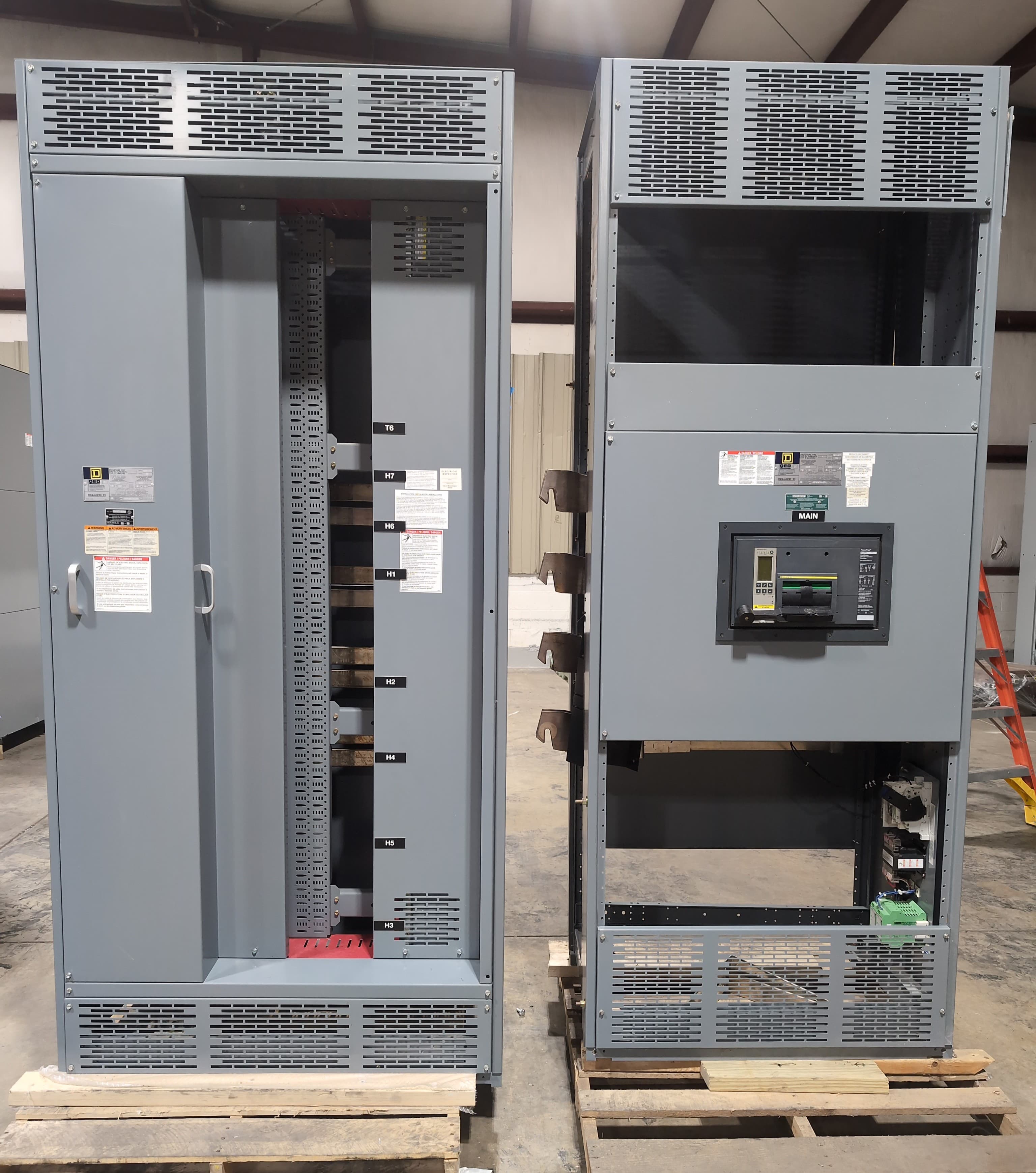 Square D QED Switchboard — image 1 of 12