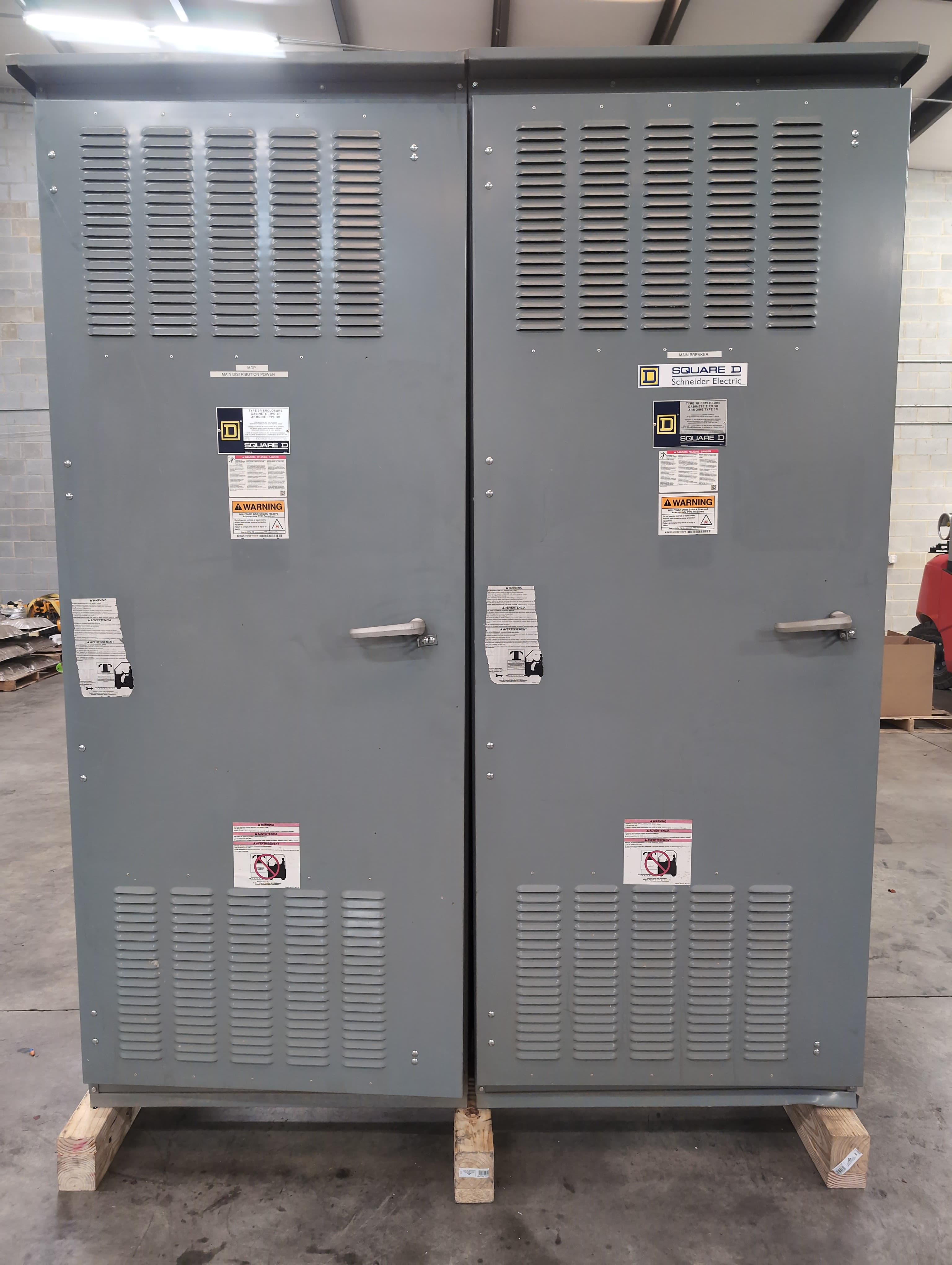 Square D QED Switchboard — image 1 of 12