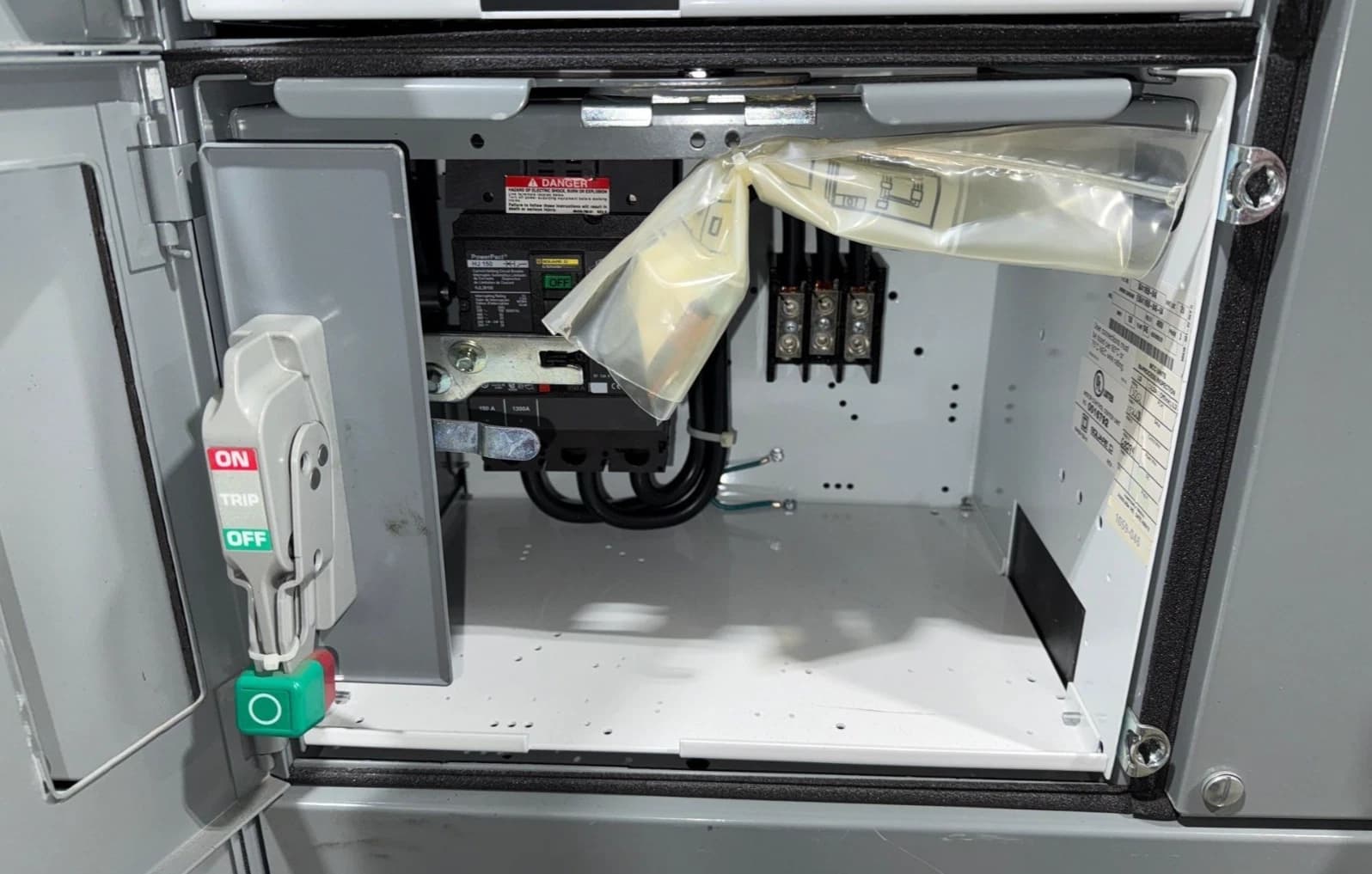 12" Square D Model 6 150A Feeder MCC Bucket HJL36150 Breaker 150 Amp HJL – image 1