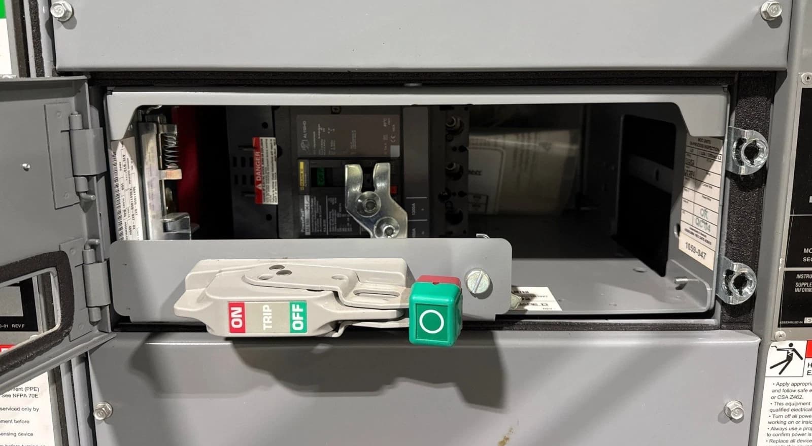 6" Square D Model 6 100A Feeder MCC Bucket HJL36100 Breaker 100 Amp HJL – image 1