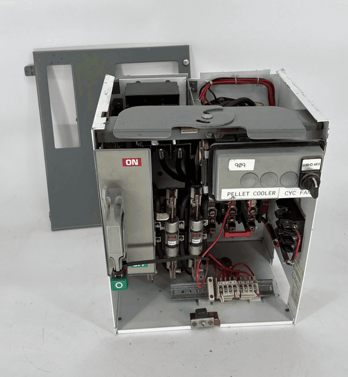 Square D SQDM6100AFusedSize3 MCC Bucket — image 1 of 8