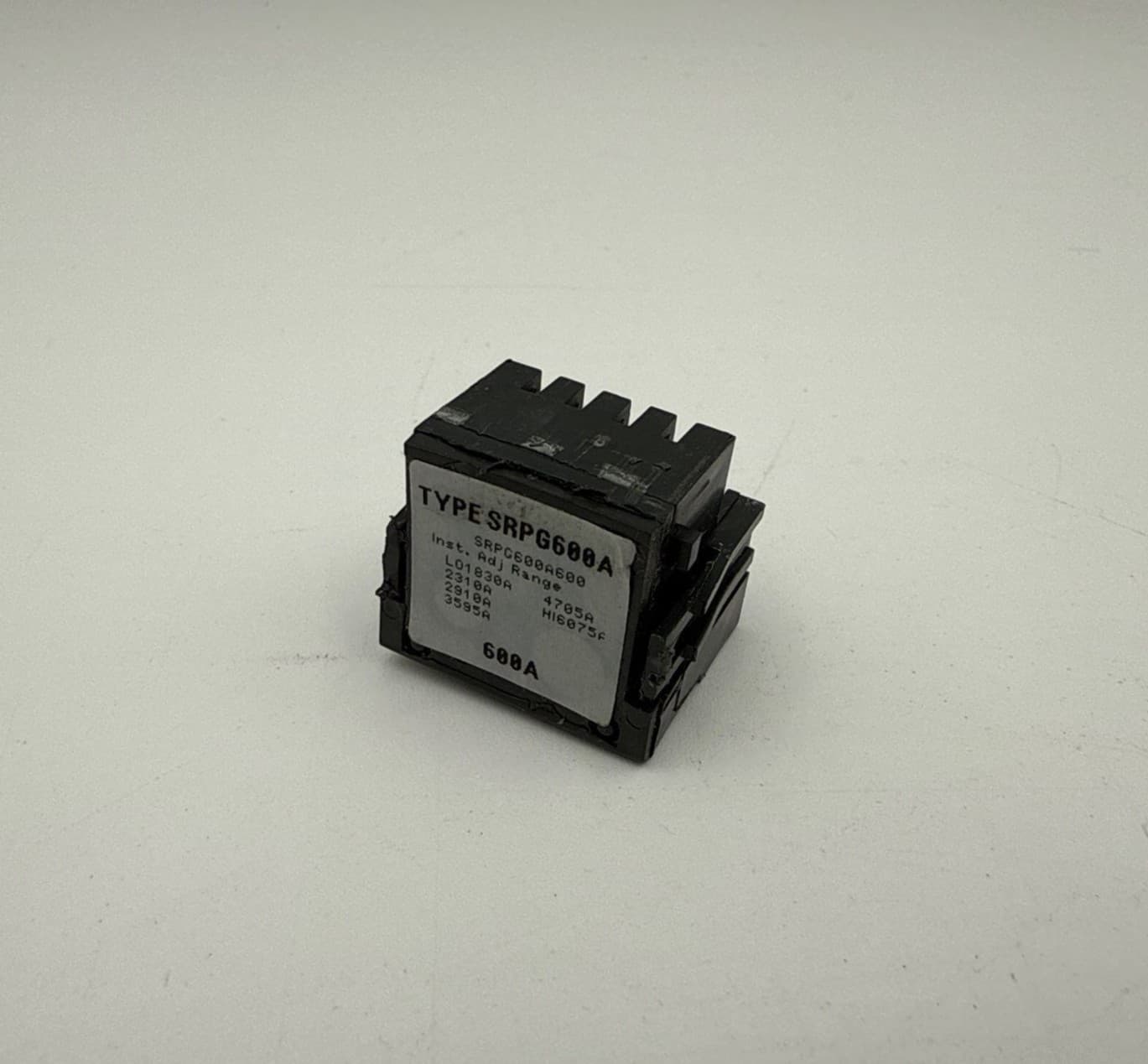 GE SRPG600A600 Circuit Breaker Accessory — image 1 of 5