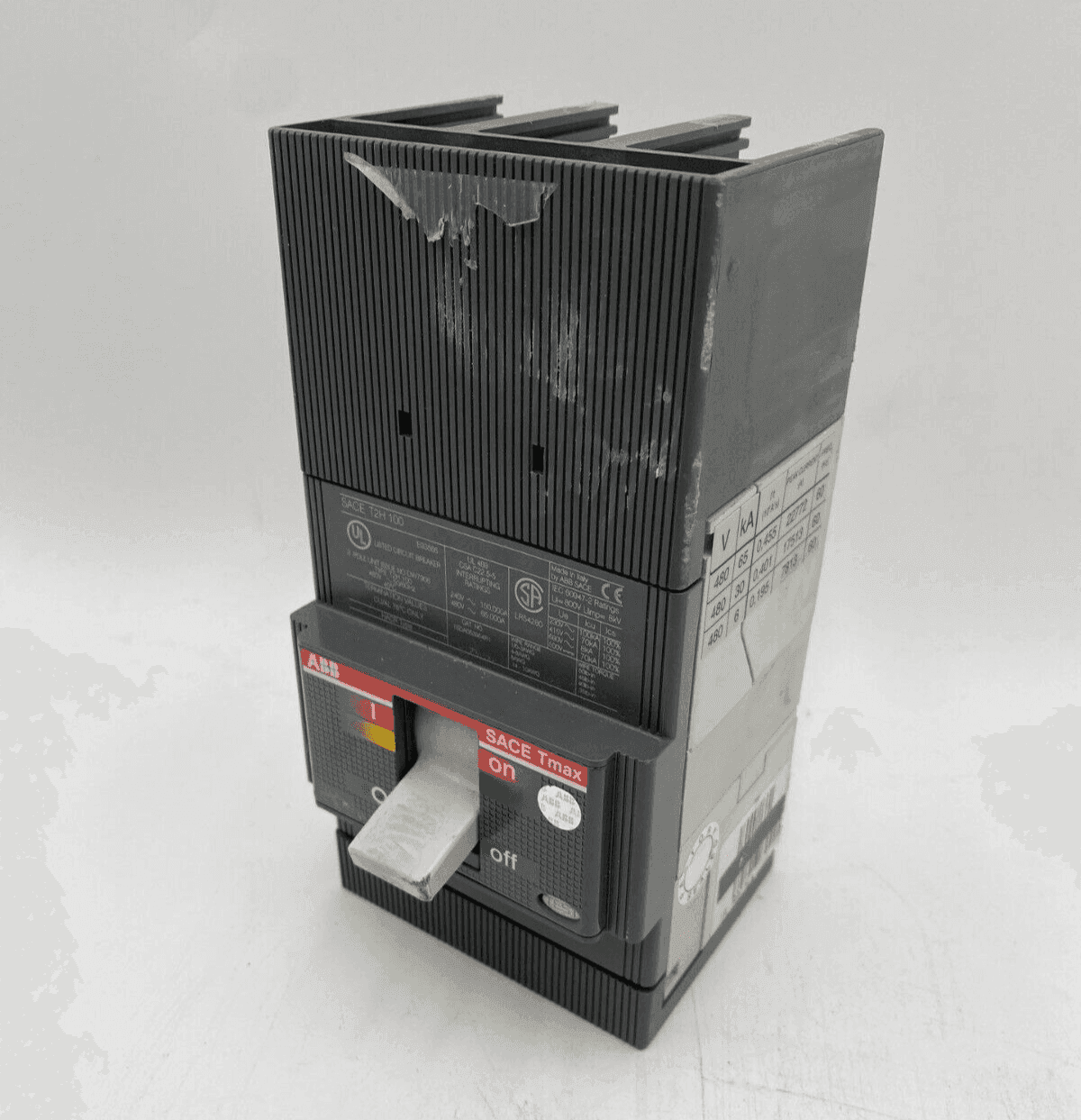 ABB T2H040TW Circuit Breaker — image 1 of 12