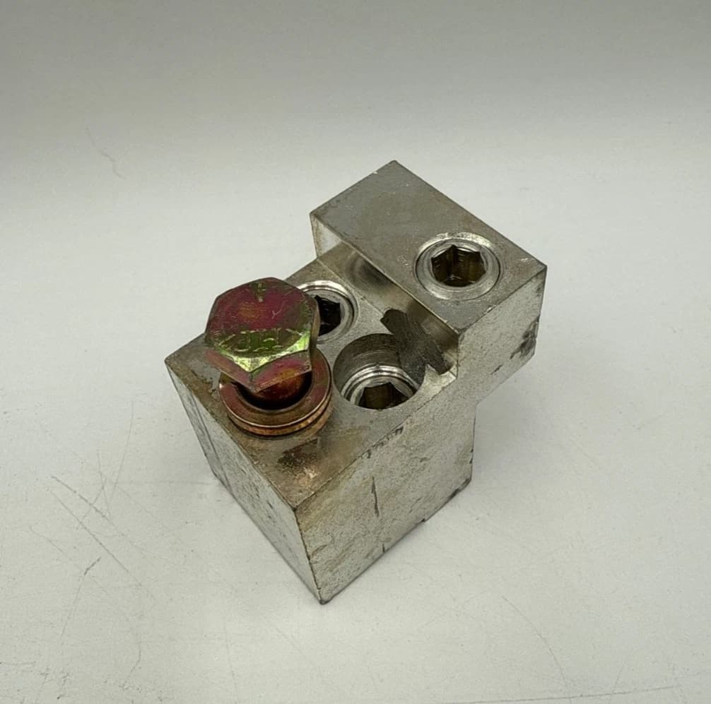 1PC Westinghouse TA800MA2 Circuit Breaker Terminal Lug 3/0-400MCM Ilsco D2242 – image 1