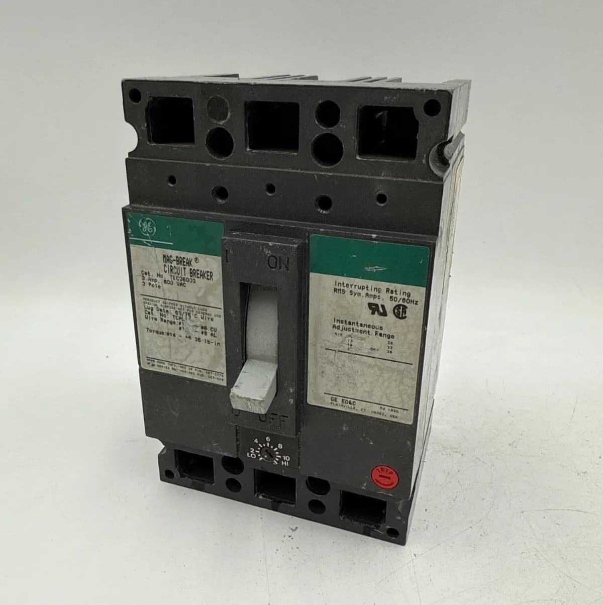 GE TEC36003 Circuit Breaker — image 1 of 8