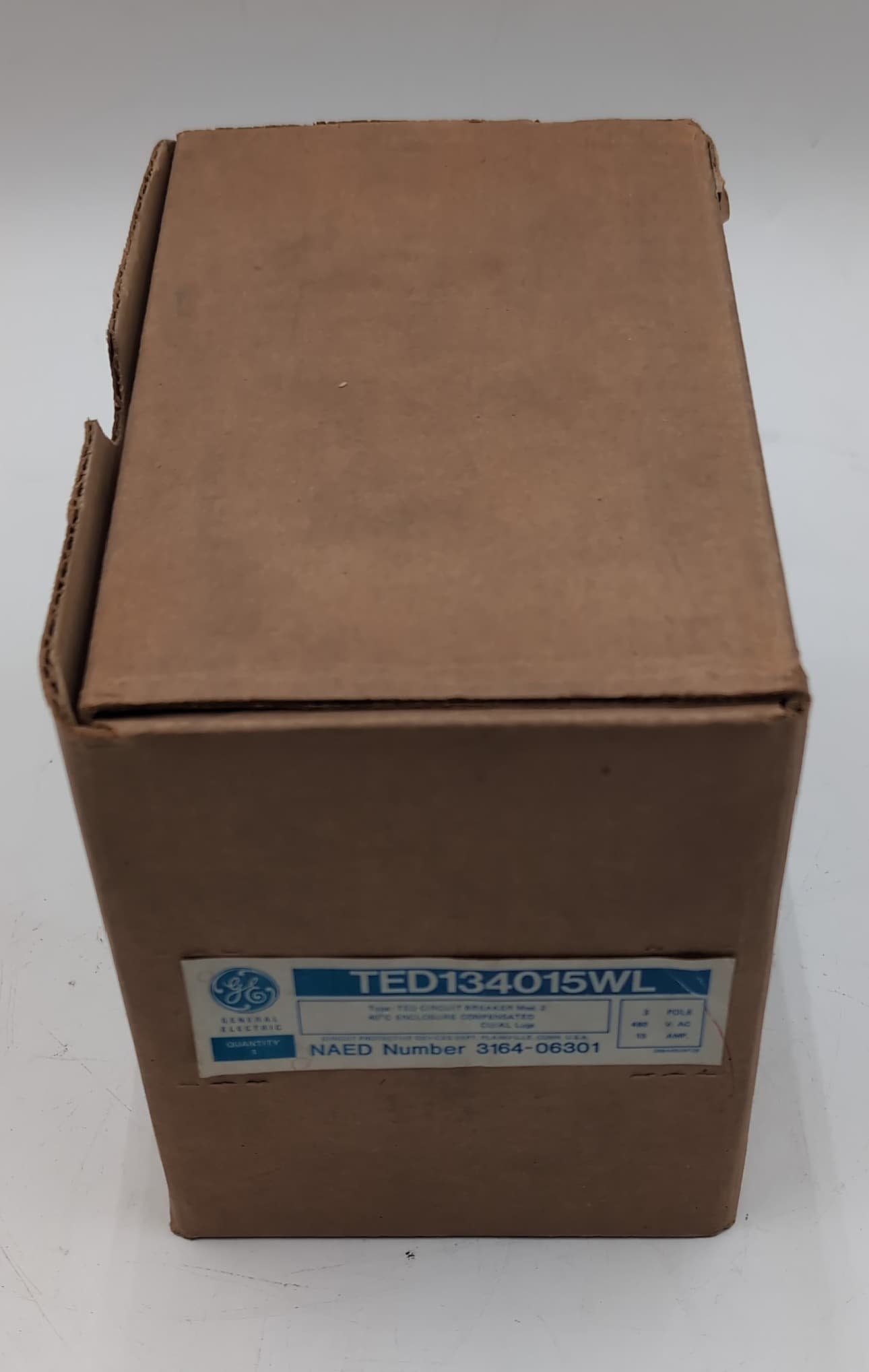 GE TED134015WL Circuit Breaker — image 1 of 6