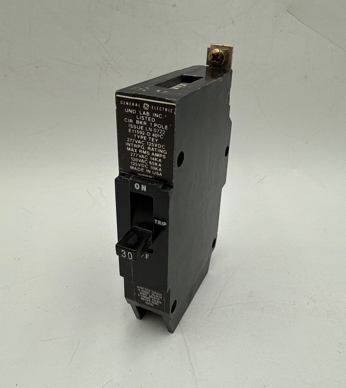 GE TEY130 Circuit Breaker — image 1 of 7