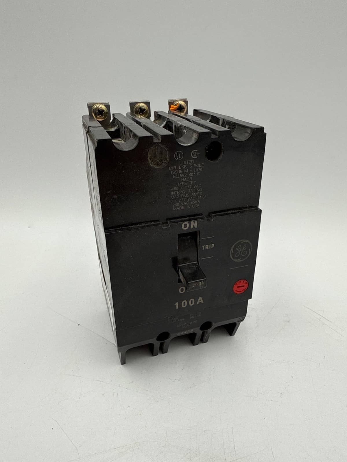 GE TEY3100 Circuit Breaker — image 1 of 7
