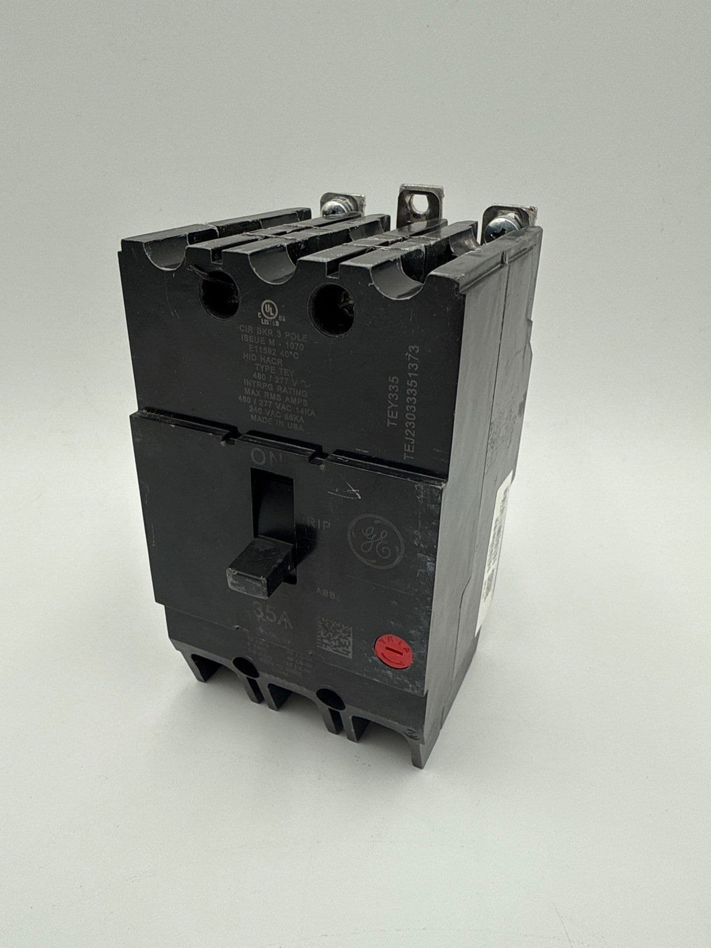GE TEY335 Circuit Breaker — image 1 of 7