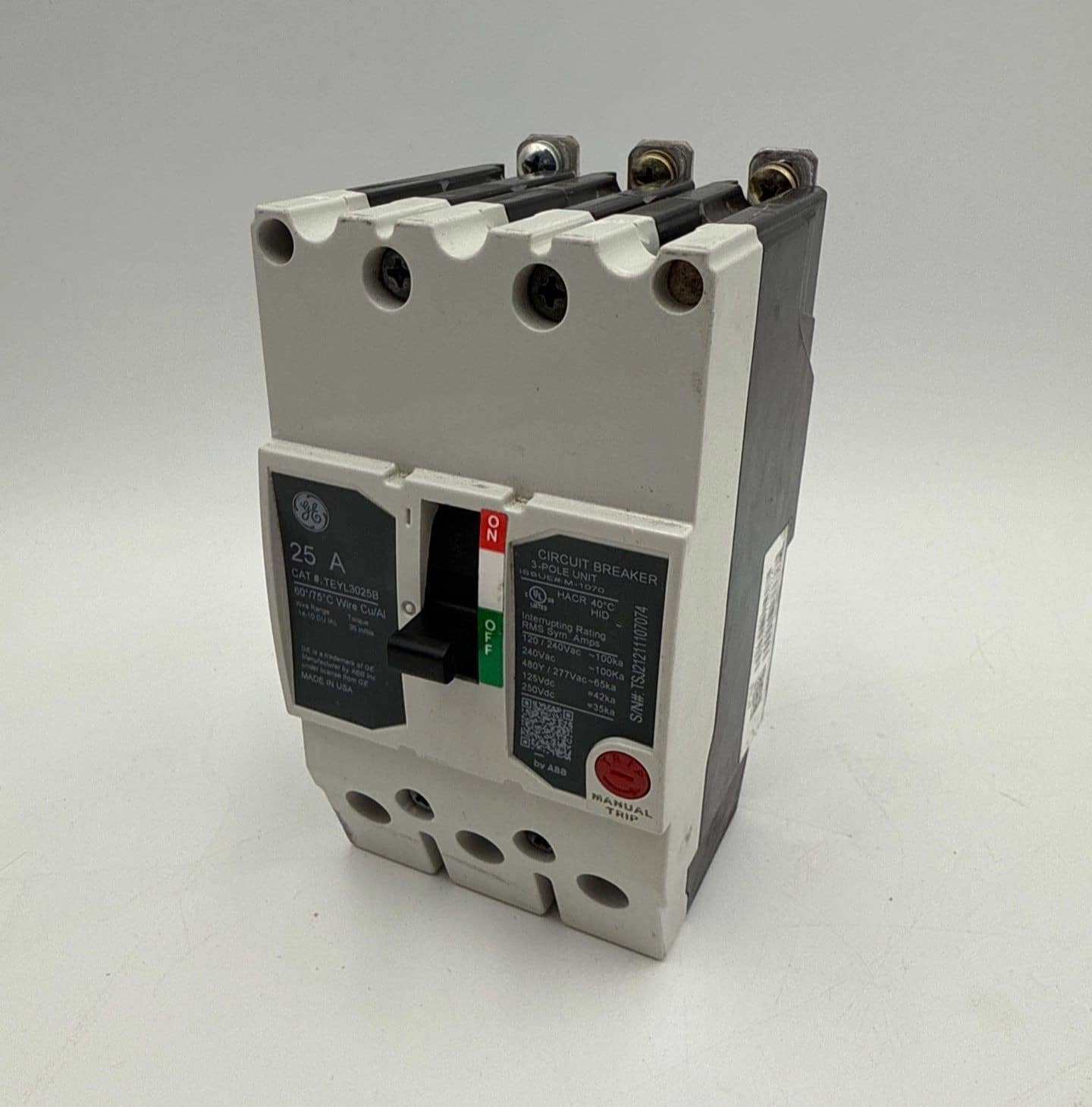 GE TEYL3025B Circuit Breaker — image 1 of 8