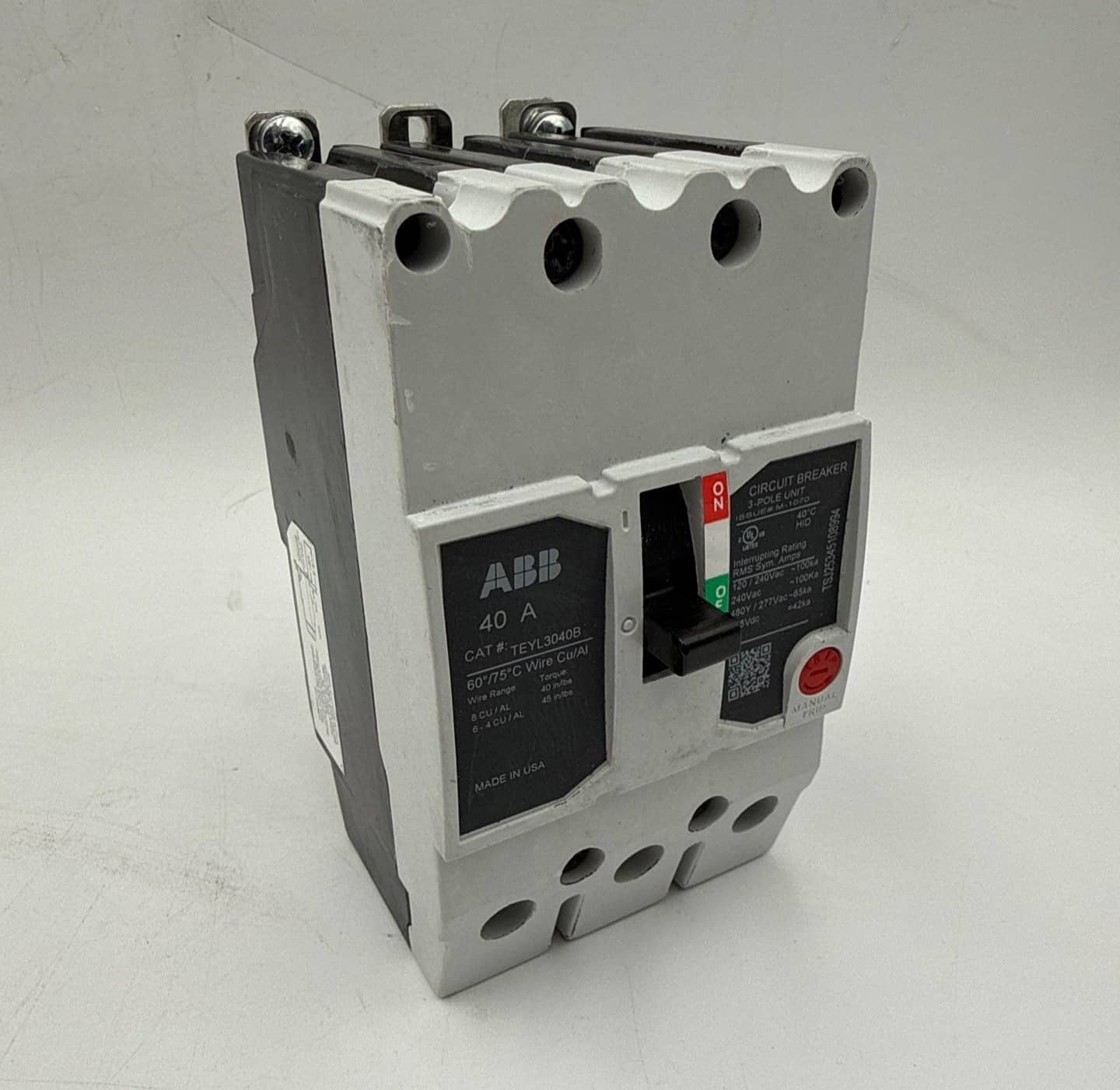 GE TEYL3040B Circuit Breaker — image 1 of 9