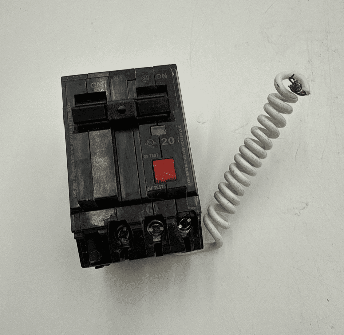 GE THHQB2120GFT Circuit Breaker — image 1 of 8