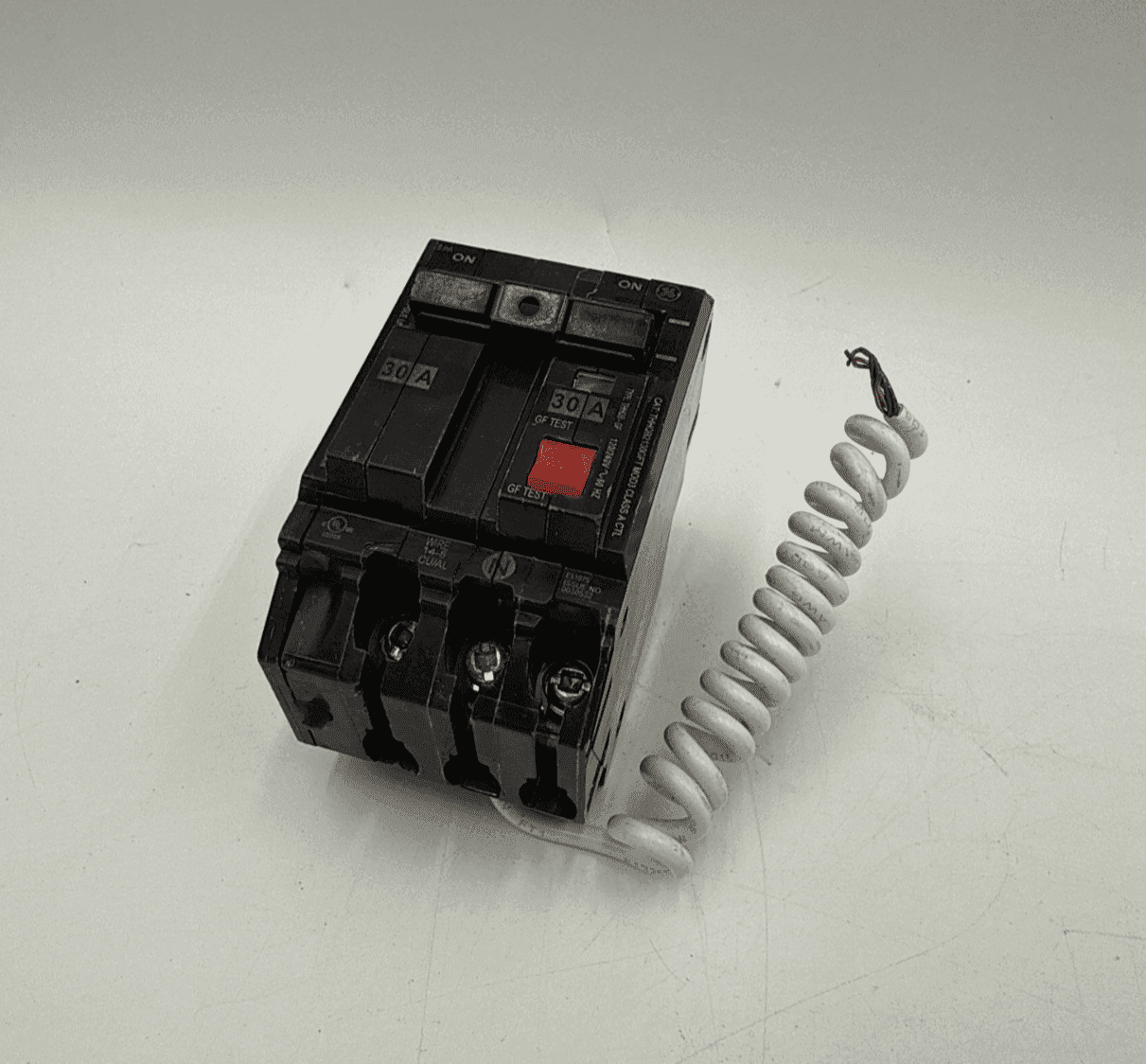 GE THHQB2130GFT Circuit Breaker — image 1 of 8