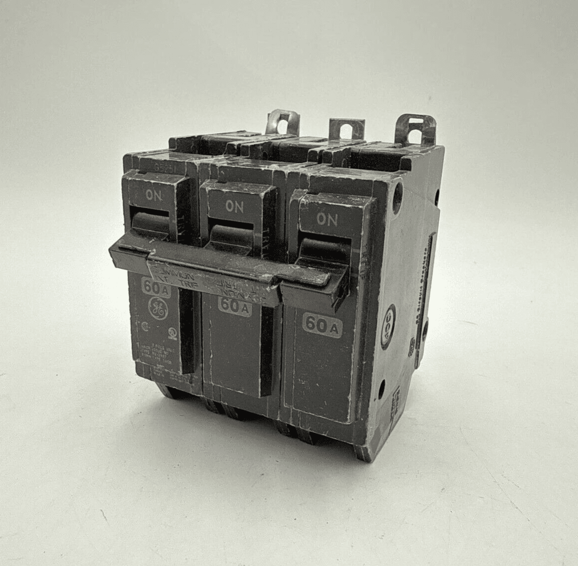 GE THQB32060 – image 1