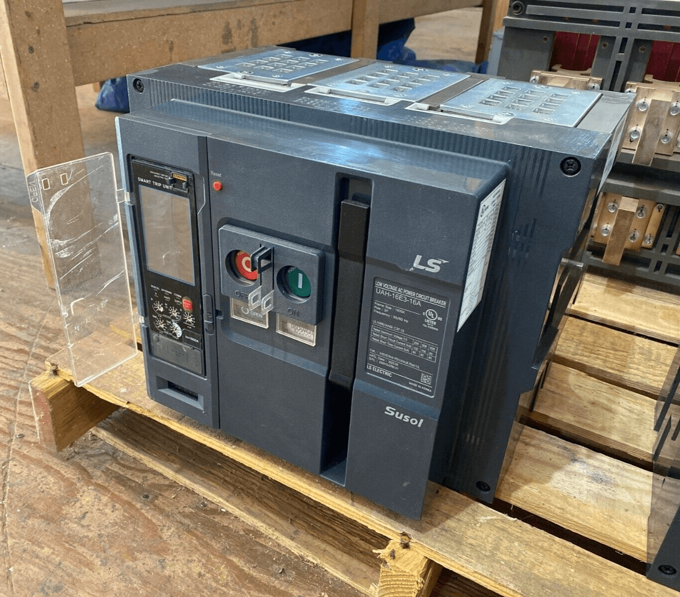LS Electric UAH-16E3-16A Circuit Breaker 1600A 3P 635V 3PH UAH 1600 Amp – image 1