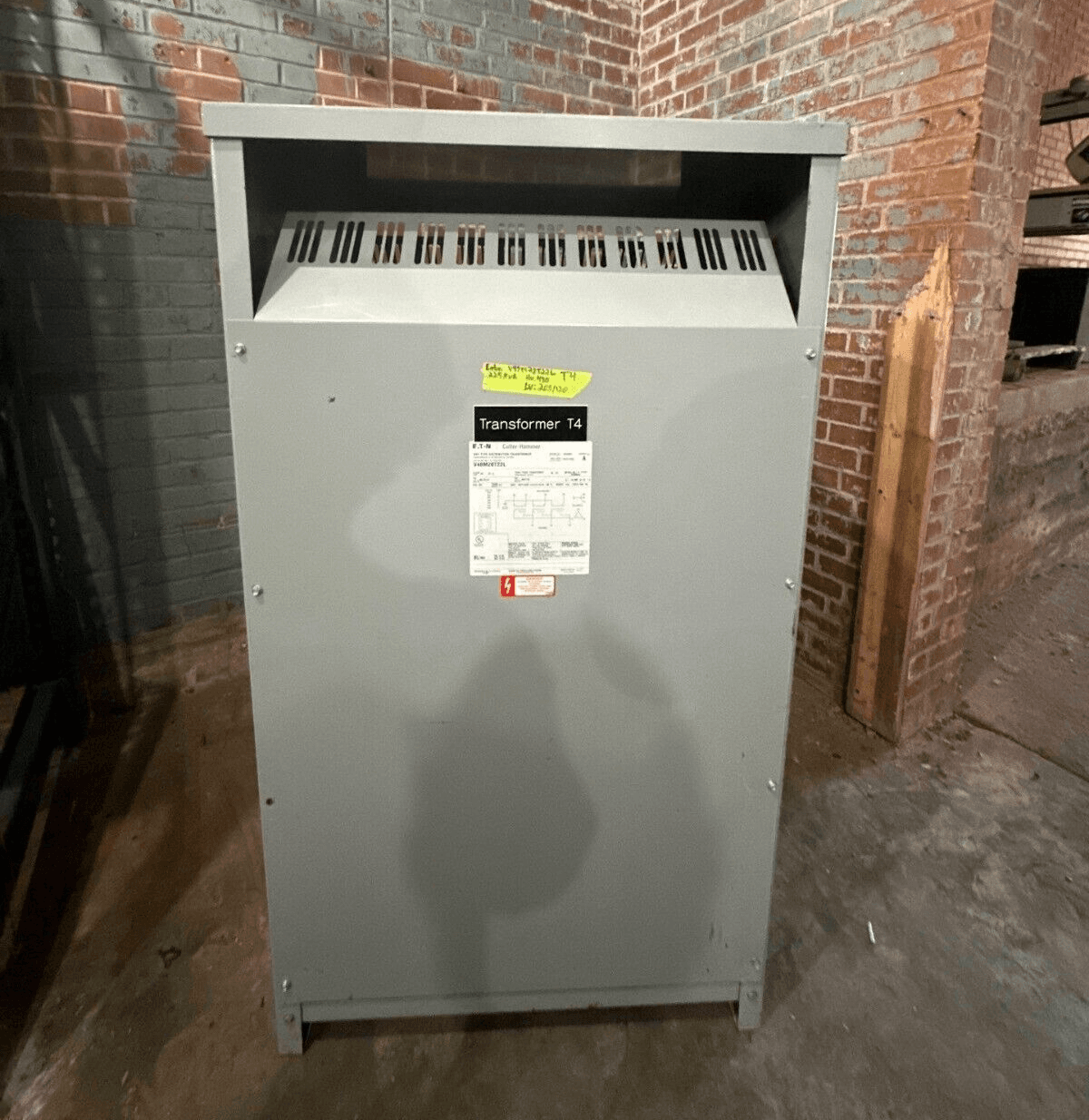Eaton V48M28T22L Dry Type Transformers — image 1 of 6
