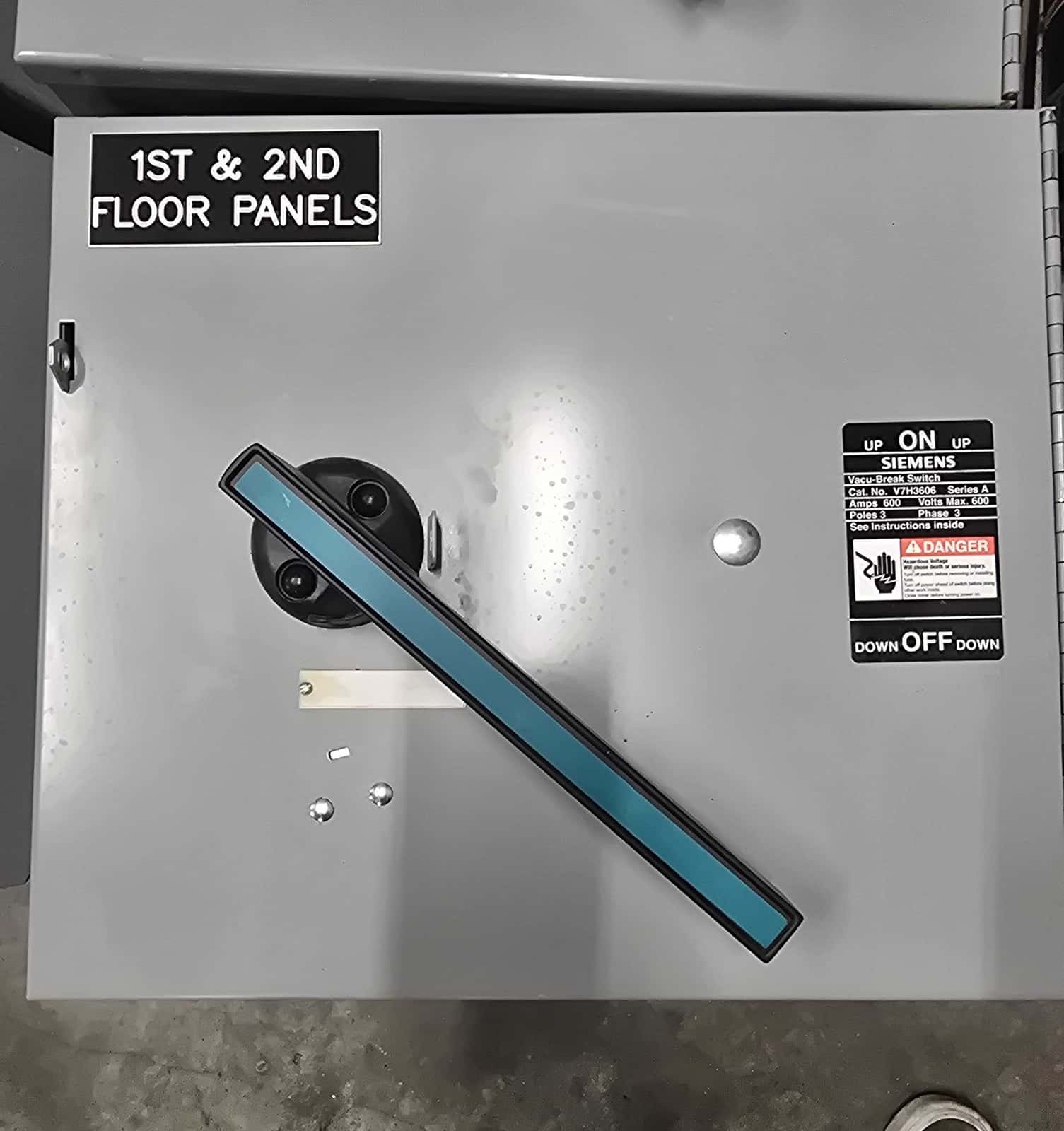 Siemens V7H3606 Load Switches — image 1 of 6