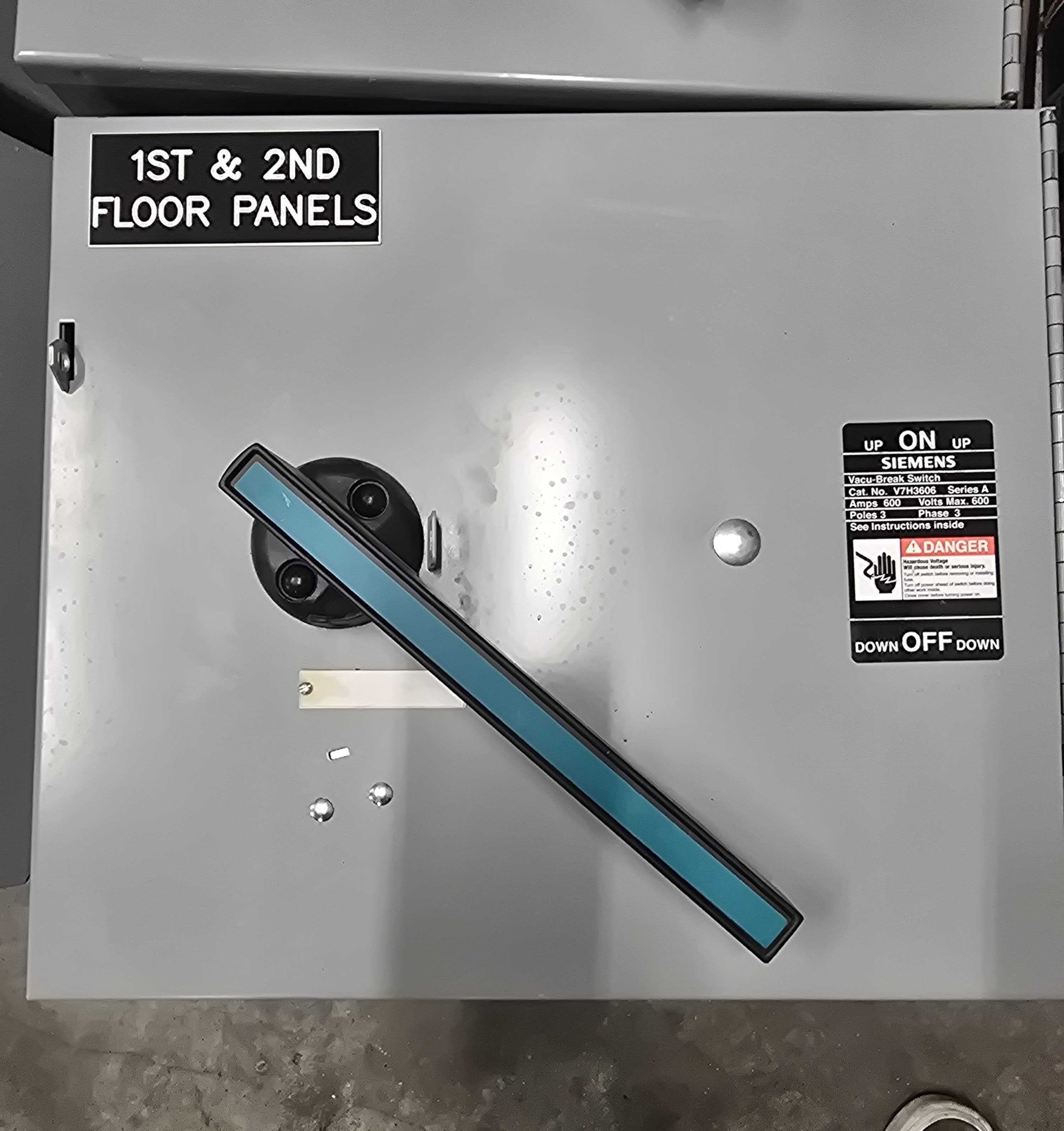 Siemens V7H3606 Load Switches — image 1 of 6