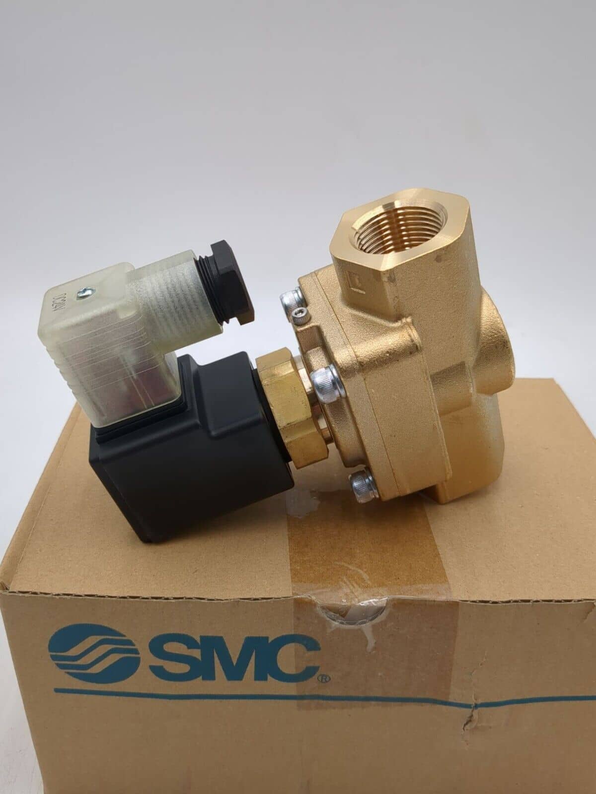 SMC VCH41-5DL-06G PLC — image 1 of 7