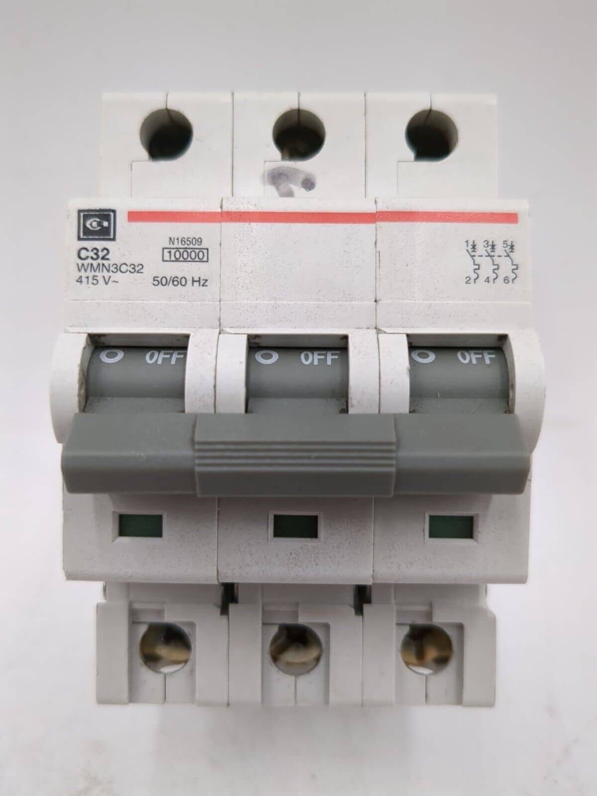 Cutler-Hammer WMN3C32 Circuit Breaker — image 1 of 8