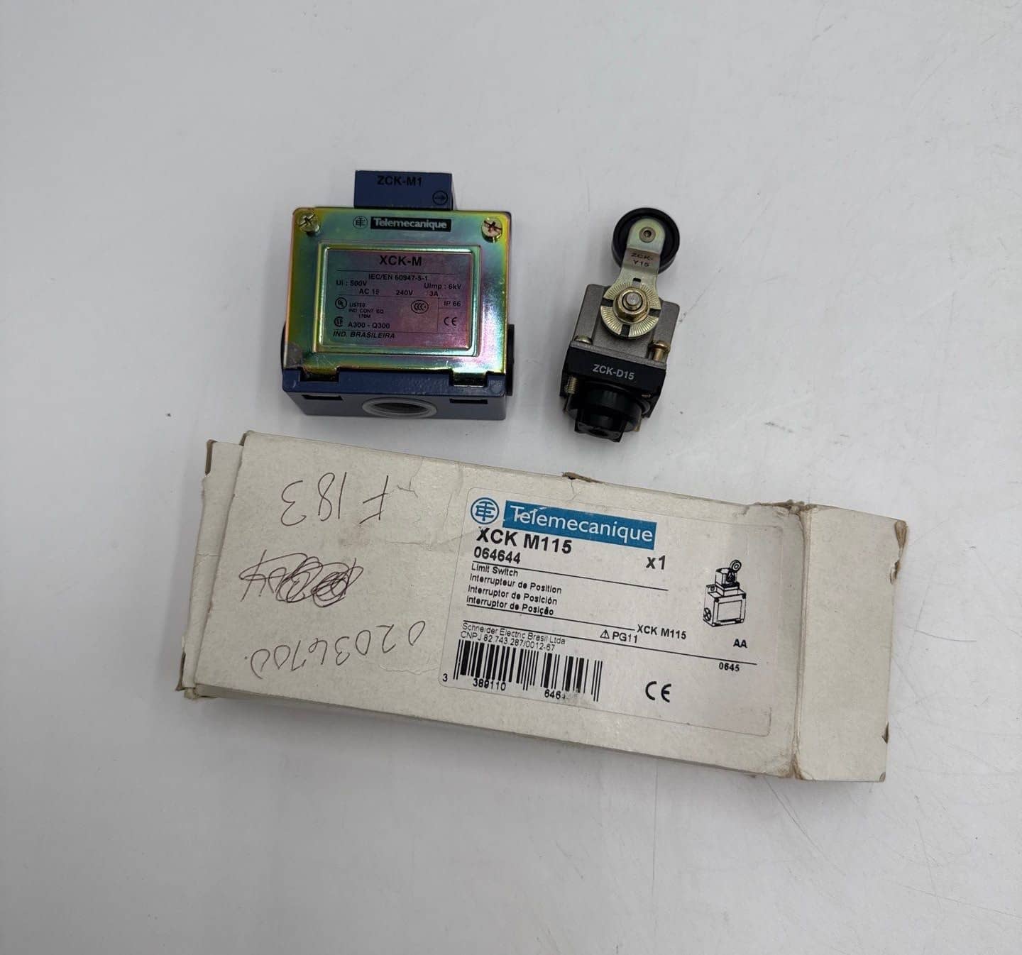 Telemecanique XCKM115 Accessory — image 1 of 5