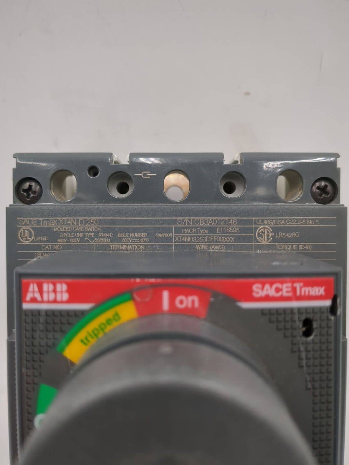 ABB XT4NU3250DFF001XXX Circuit Breaker — image 1 of 10