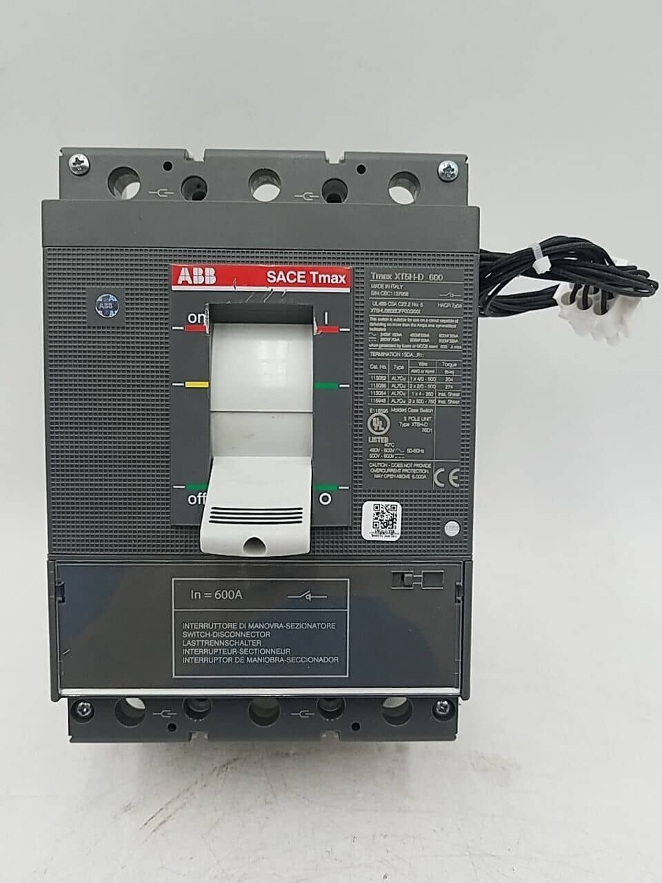 ABB XT5HU360BDFF000XXX Circuit Breaker — image 1 of 7