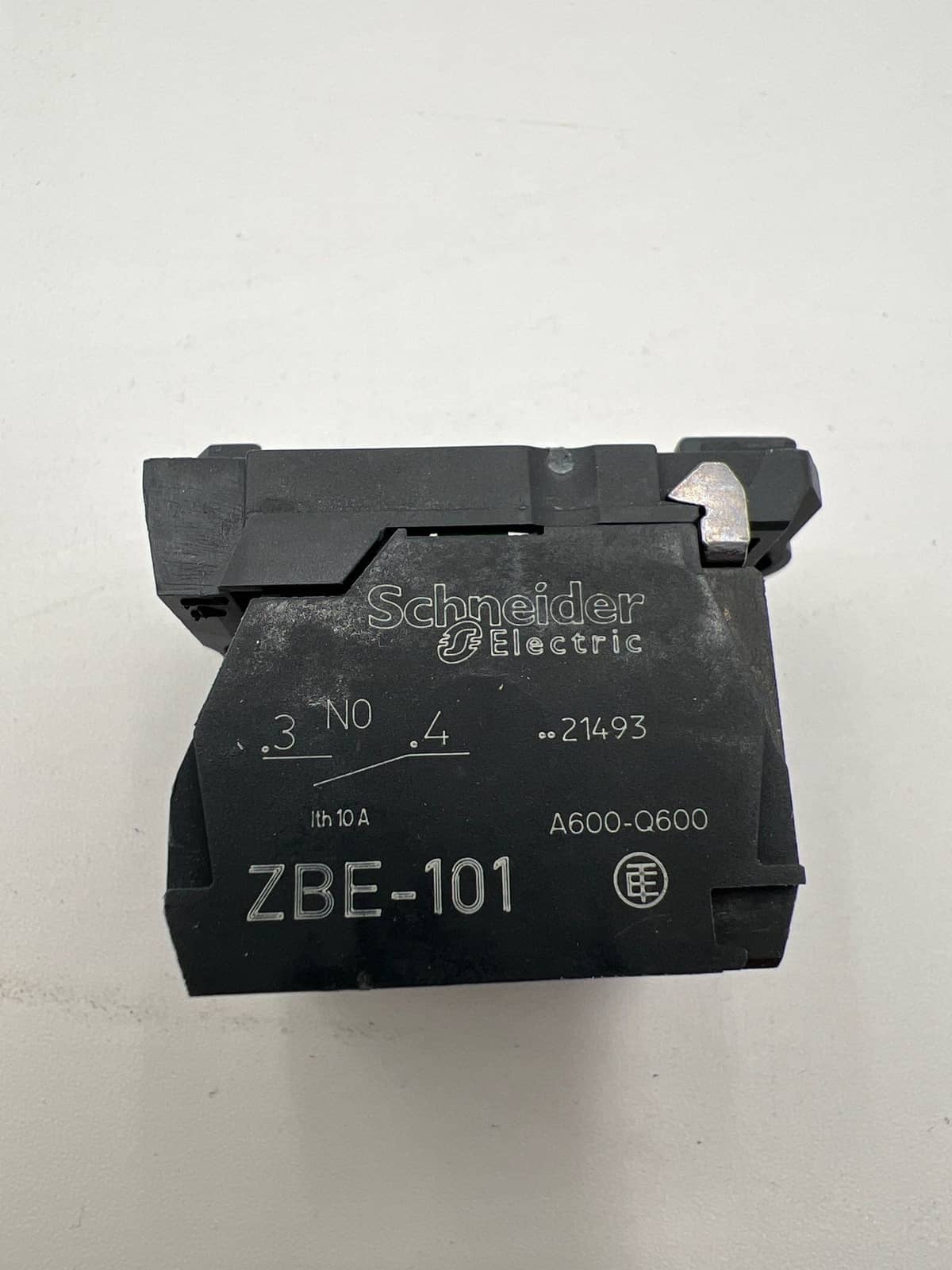 Square D ZB5AW065