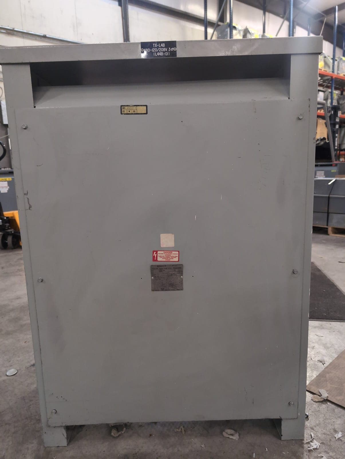 Westinghouse V48M28F49N 150kVA Indoor Dry Type Transformer 480V-208/120V
