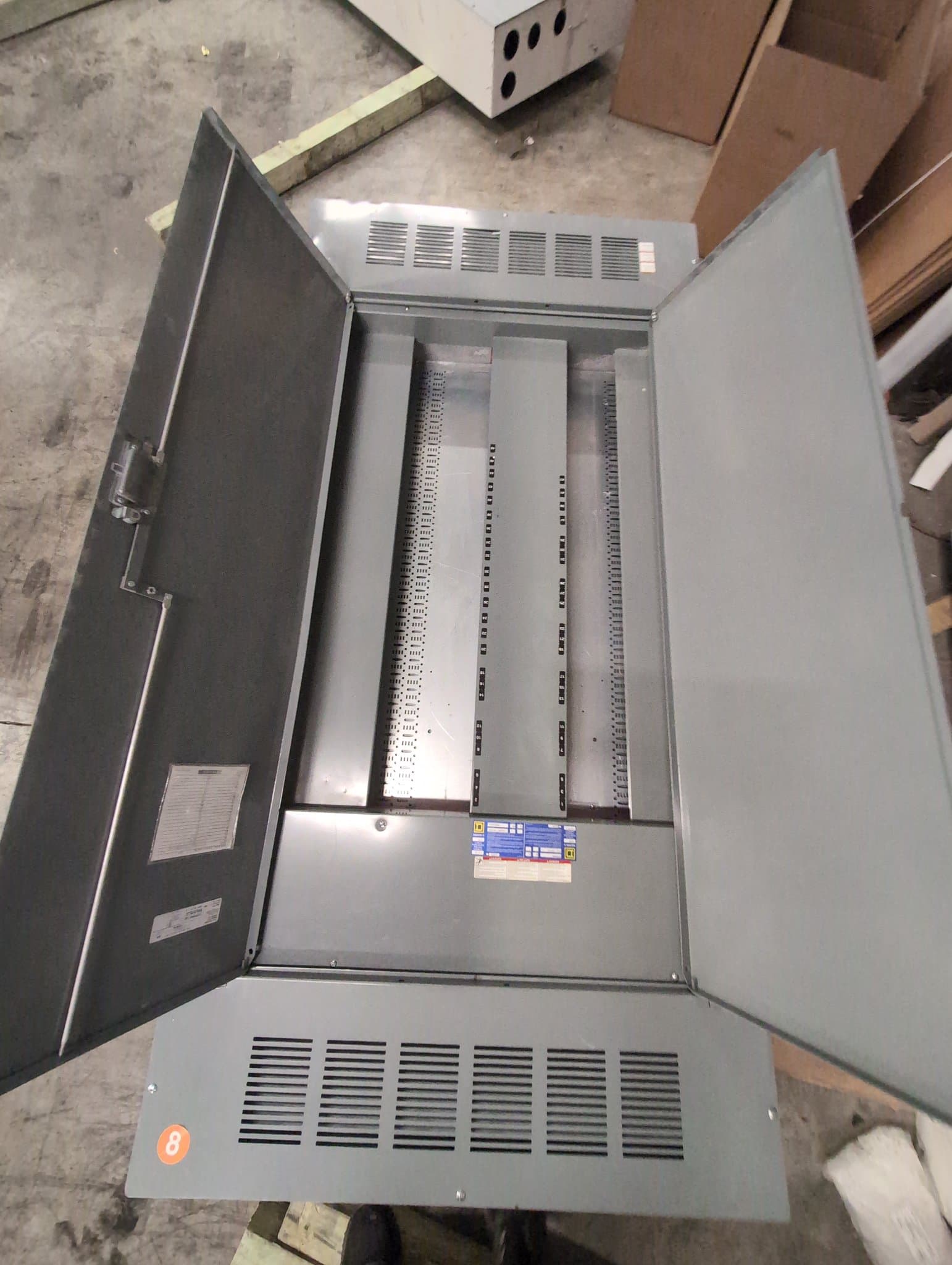 Square D HCP50868 Panelboard 800A 600VAC-250VDC MLO 84 Circuits