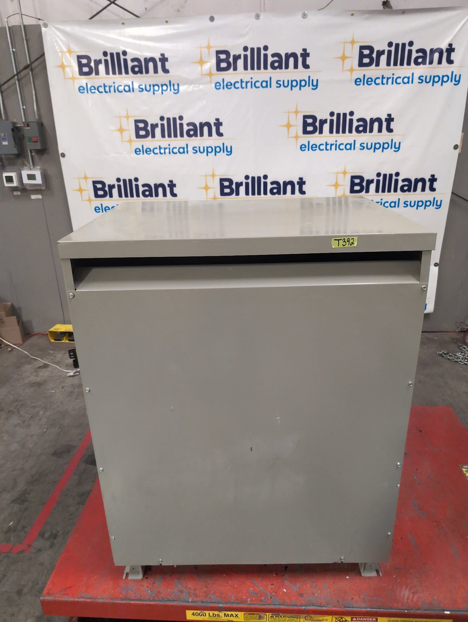 GE 9T23B3877G03 Dry Type Transformer 225kVA 480V 208/120V 3PH Type 2 – image 1