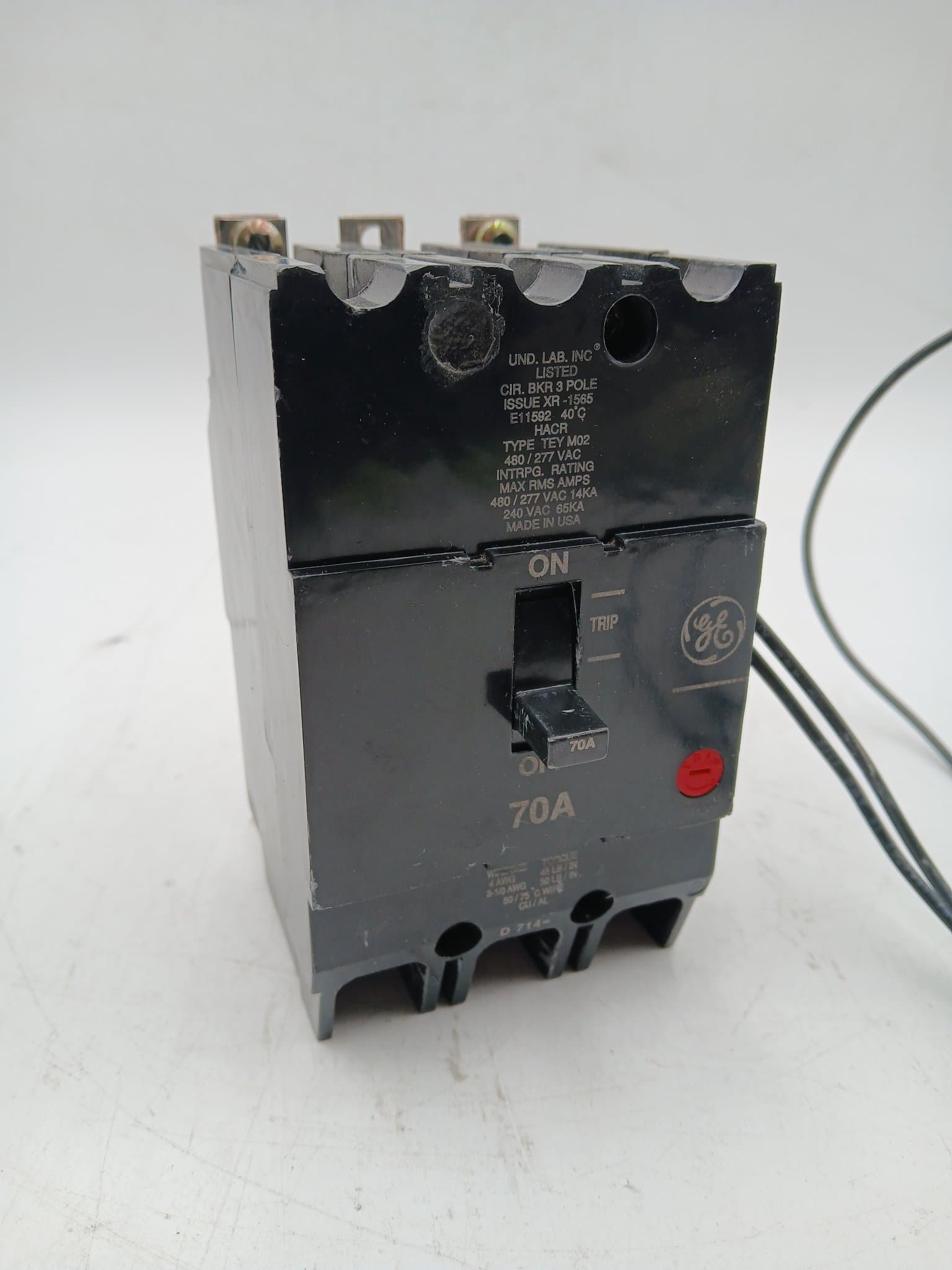 GE TEY370 Circuit Breaker 70A 480V 3P Bolt On – image 1