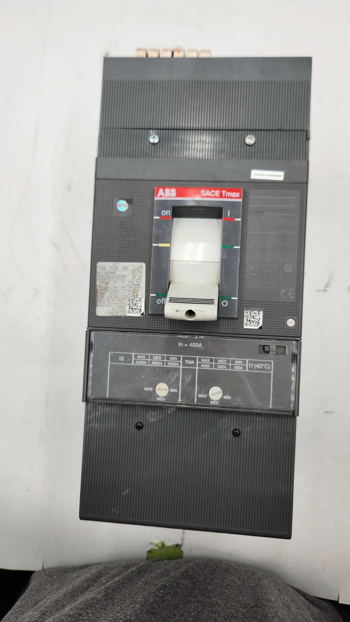 ABB XT5SU340ABYN000XXX Circuit Breaker 400A 600V 3P – image 1
