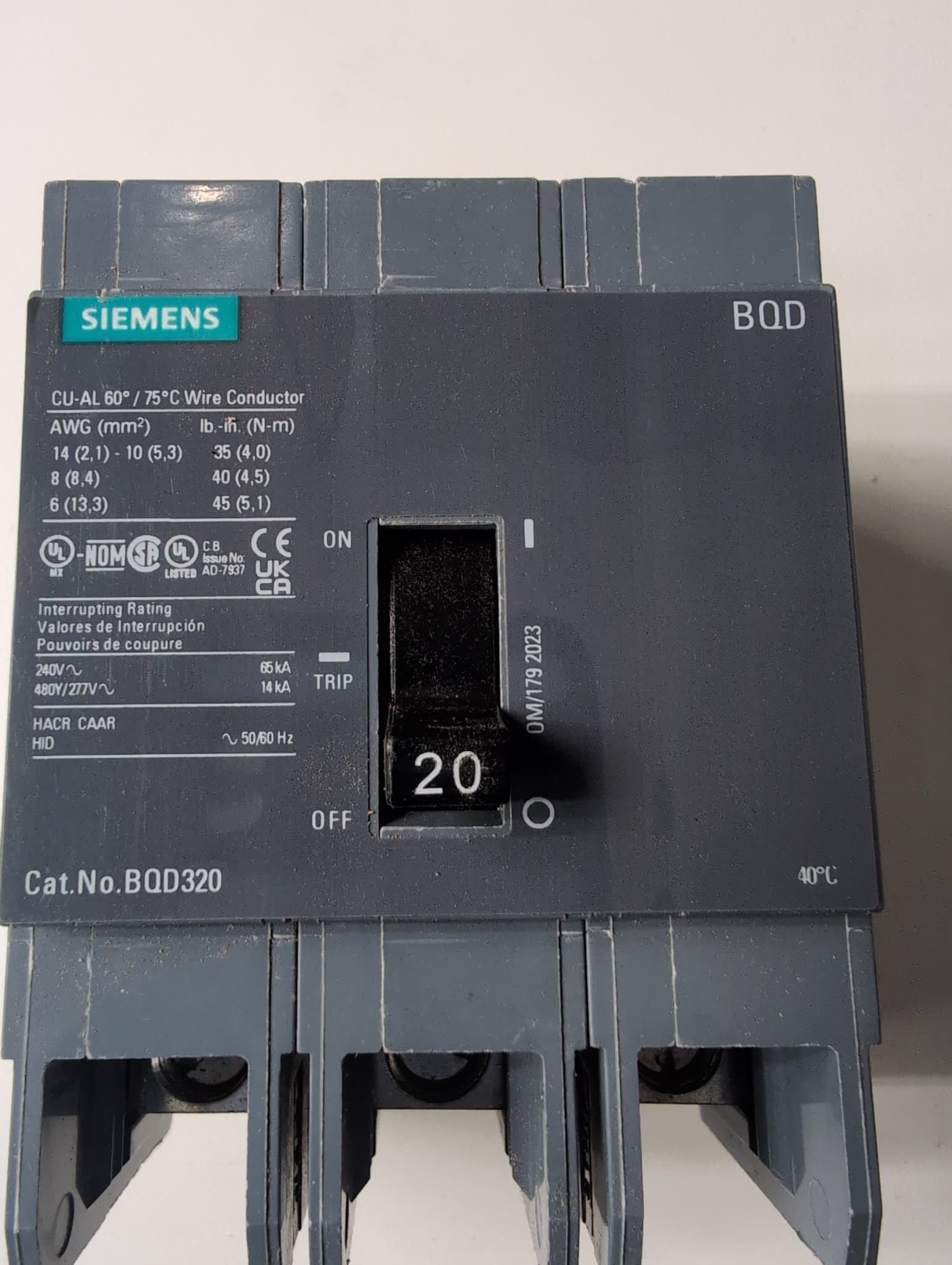 Siemens BDQ320 Circuit Breaker 20A 240V 3P – image 1