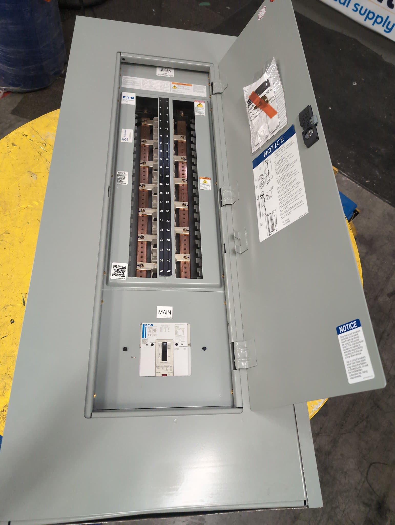 Eaton PRL1X POW-R-LINE Panelboard 150A 208/120V 42 Cir NEMA 1 – image 1