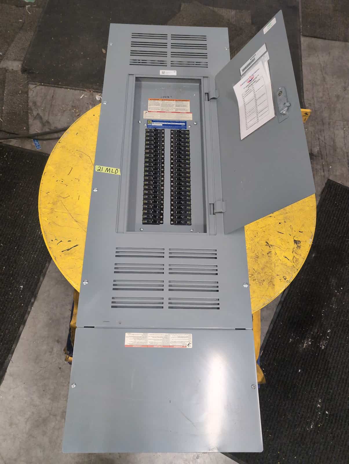 Square D MH50 NQ Panelboard 400A 208/120V 42 Cir MLO NEMA 1